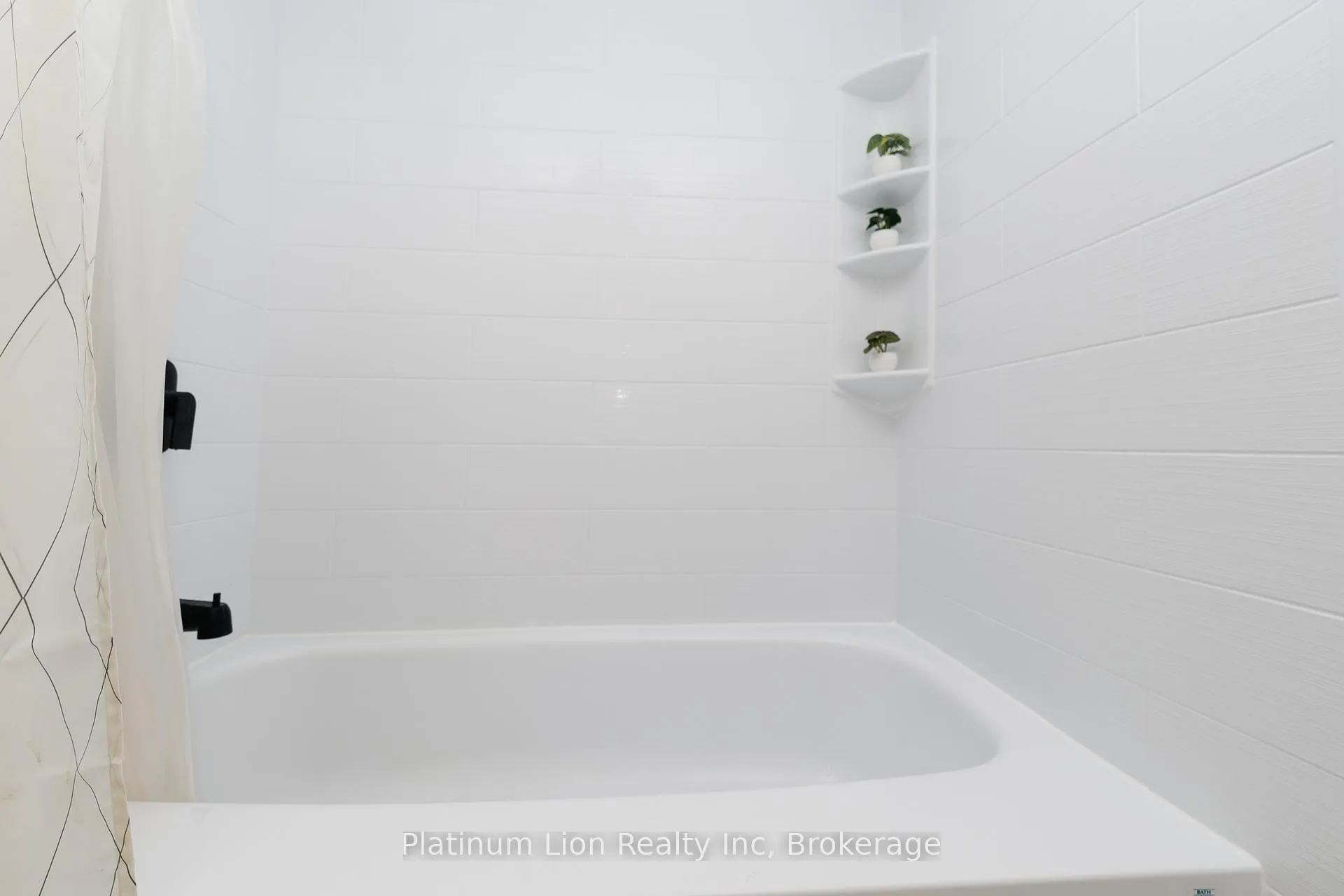 Photo 24 of Unit 1004, 1270 Maple Crossing Boulevard, Burlington, Brant — HOMEH