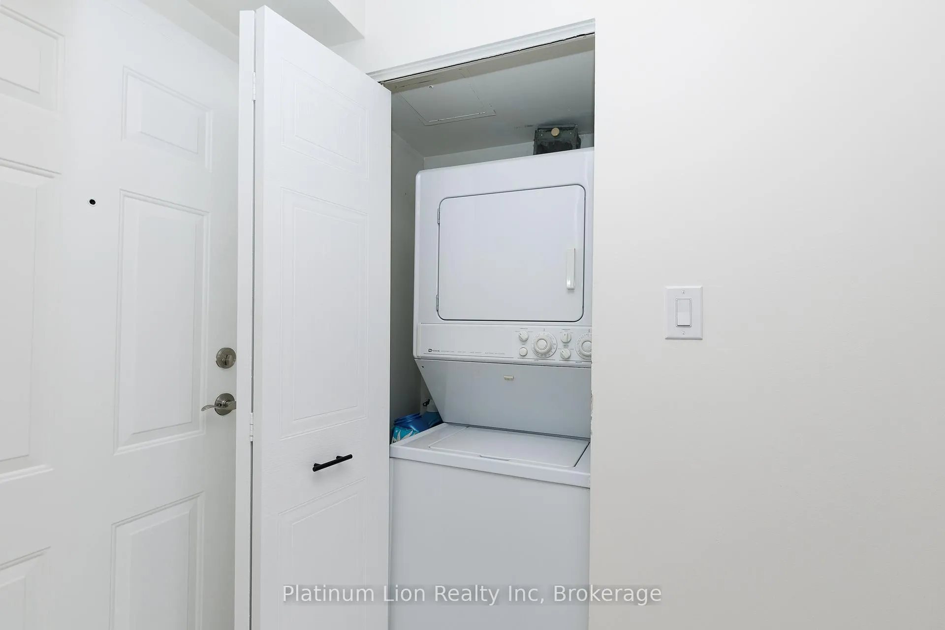 Photo 28 of Unit 1004, 1270 Maple Crossing Boulevard, Burlington, Brant — HOMEH