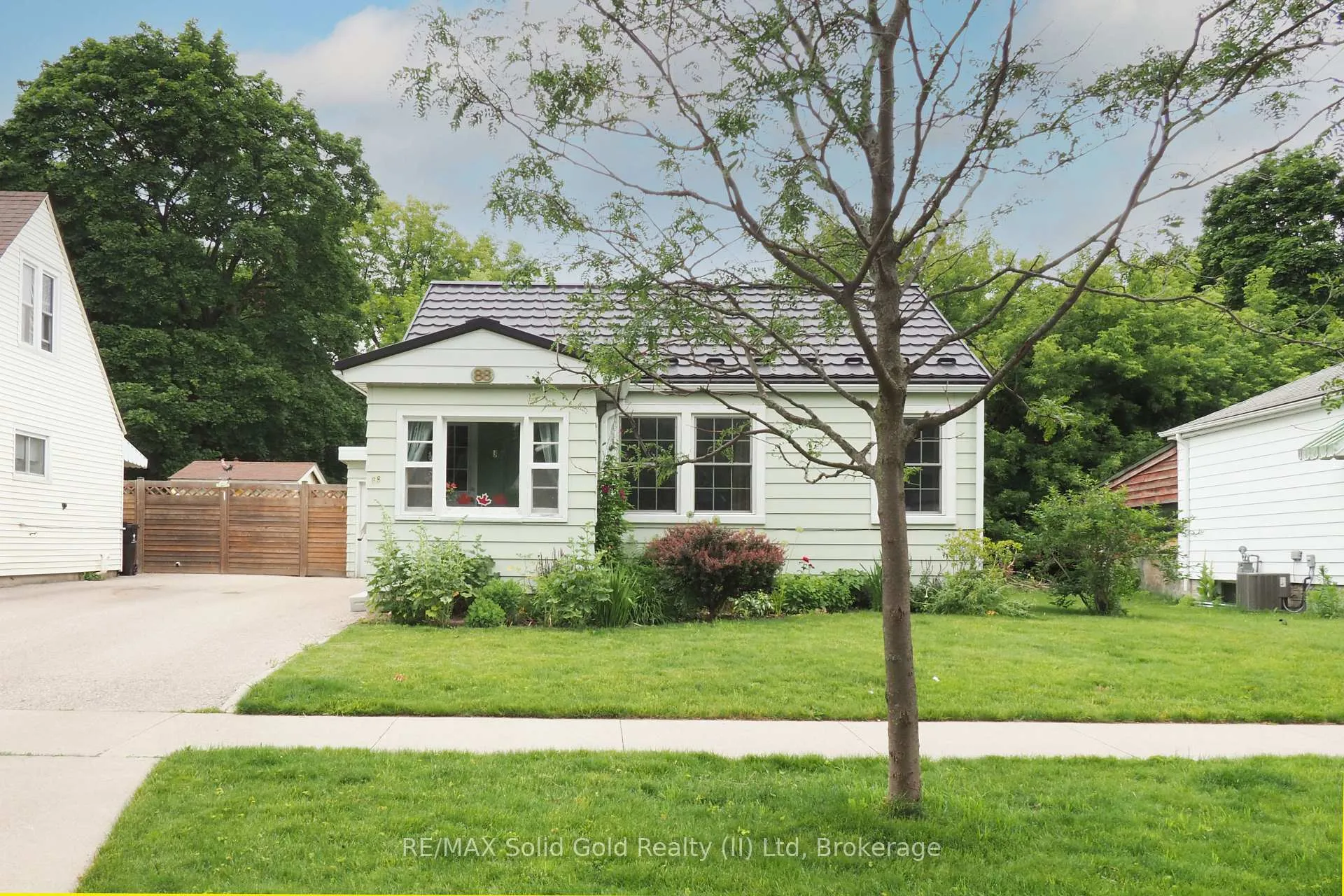 Photo 3 of 88 Glen Road, Kitchener — HOMEH
