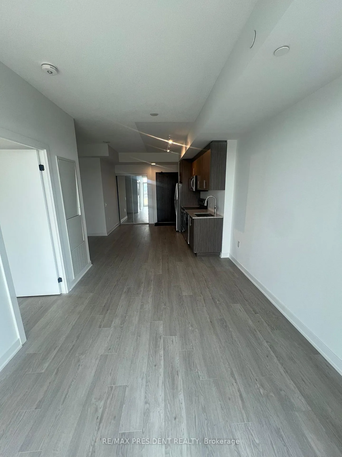 Photo 1 of Unit 1018, 2782 Barton Street, Hamilton, Riverdale — HOMEH