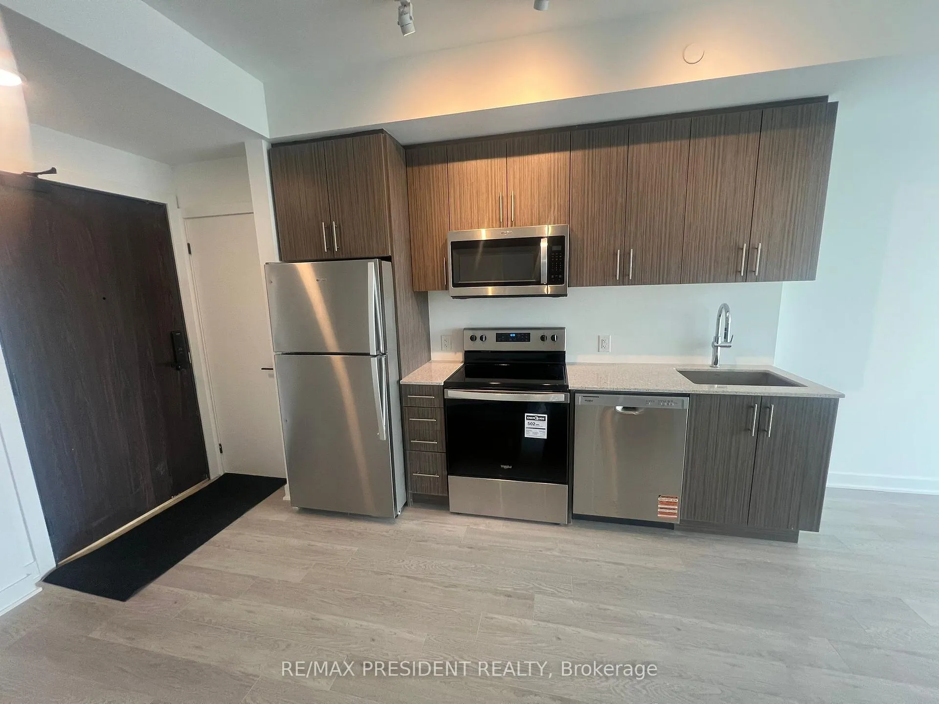 Photo 4 of Unit 1018, 2782 Barton Street, Hamilton, Riverdale — HOMEH