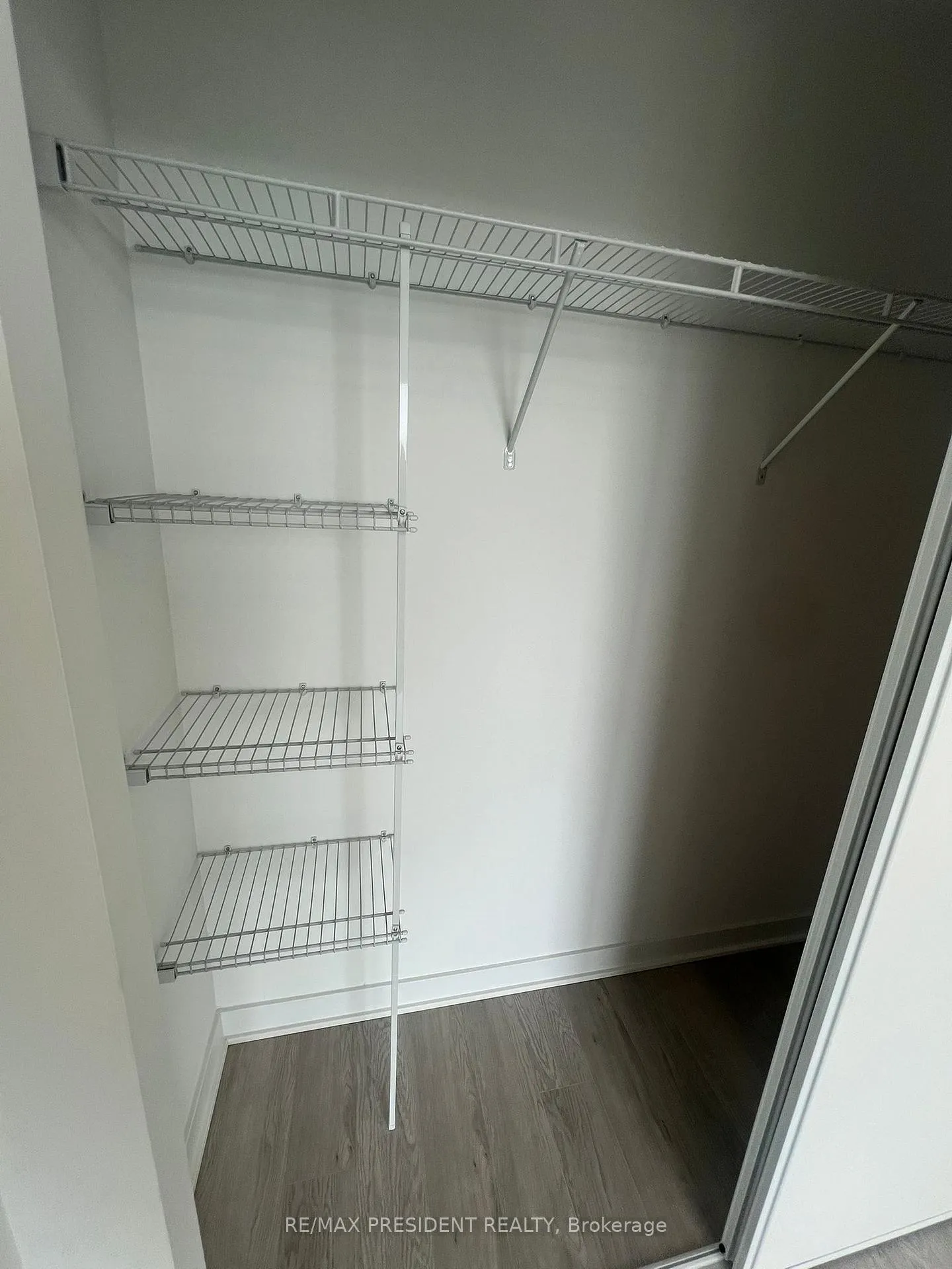 Photo 8 of Unit 1018, 2782 Barton Street, Hamilton, Riverdale — HOMEH