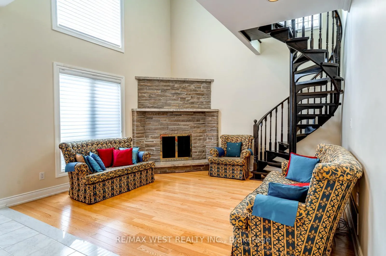 Photo 9 of 229 Baker Avenue, Richmond Hill, Harding — HOMEH
