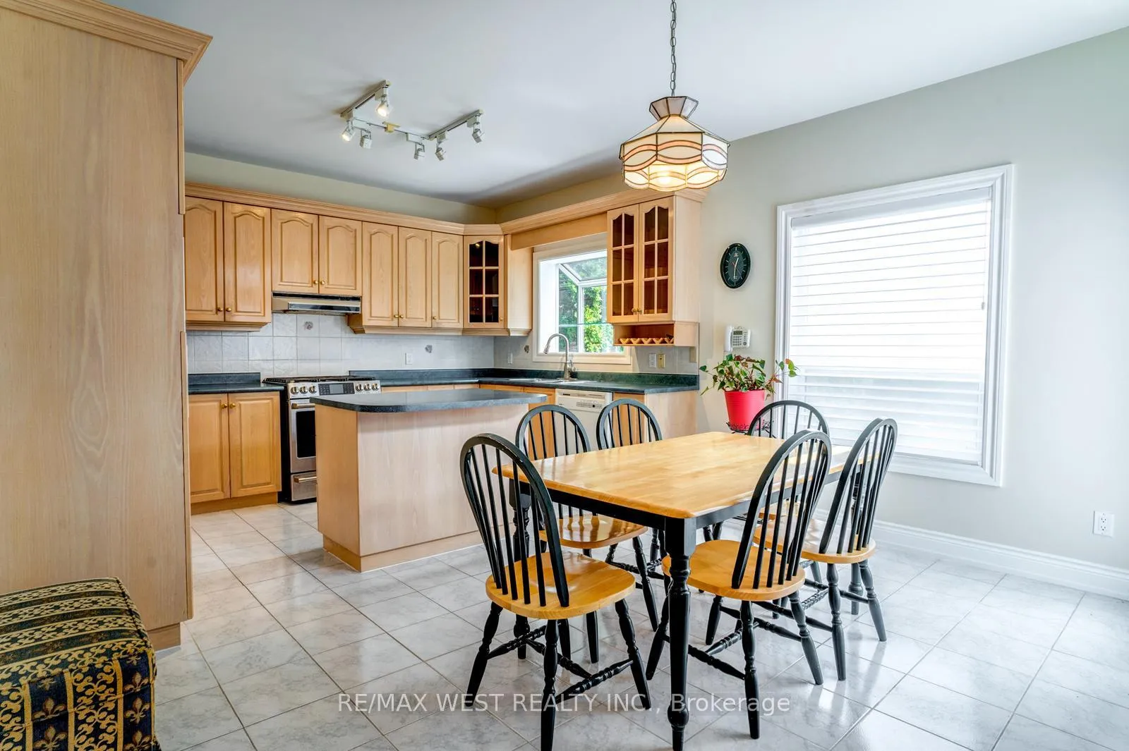 Photo 12 of 229 Baker Avenue, Richmond Hill, Harding — HOMEH