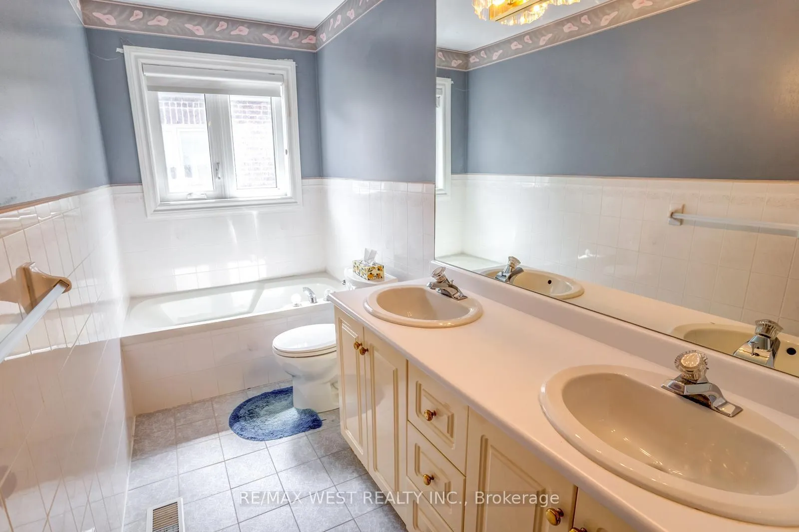 Photo 34 of 229 Baker Avenue, Richmond Hill, Harding — HOMEH