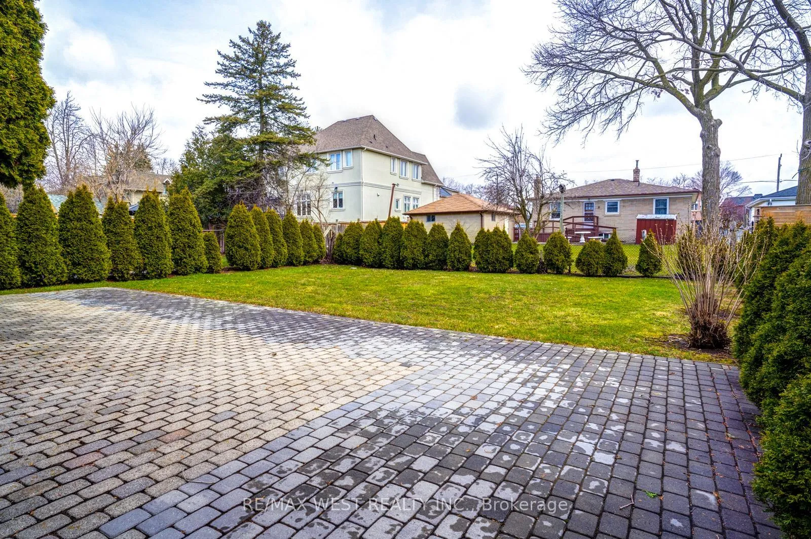 Photo 40 of 229 Baker Avenue, Richmond Hill, Harding — HOMEH