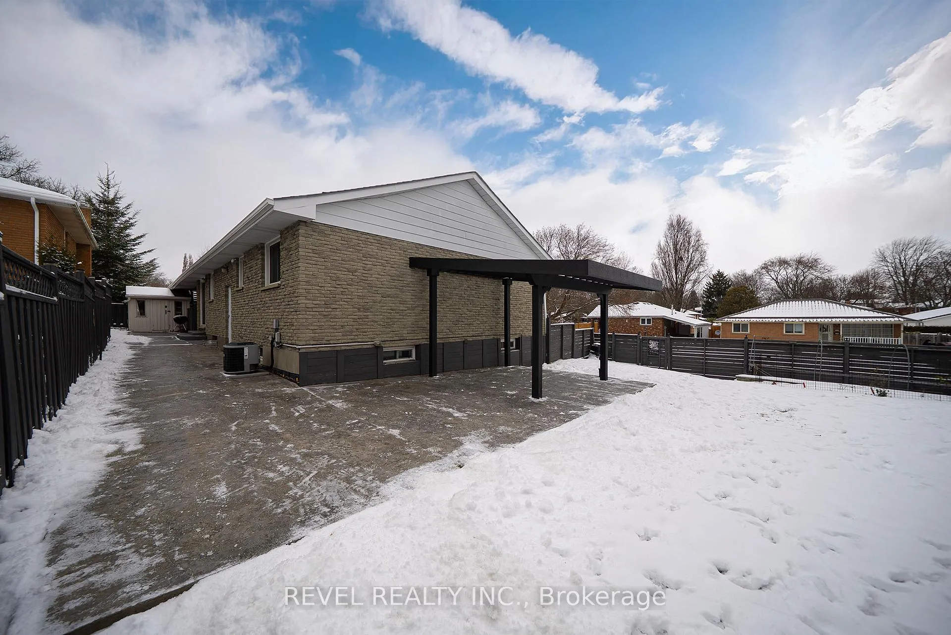Photo 25 of 2 Grenada Drive, Norfolk, Simcoe — HOMEH
