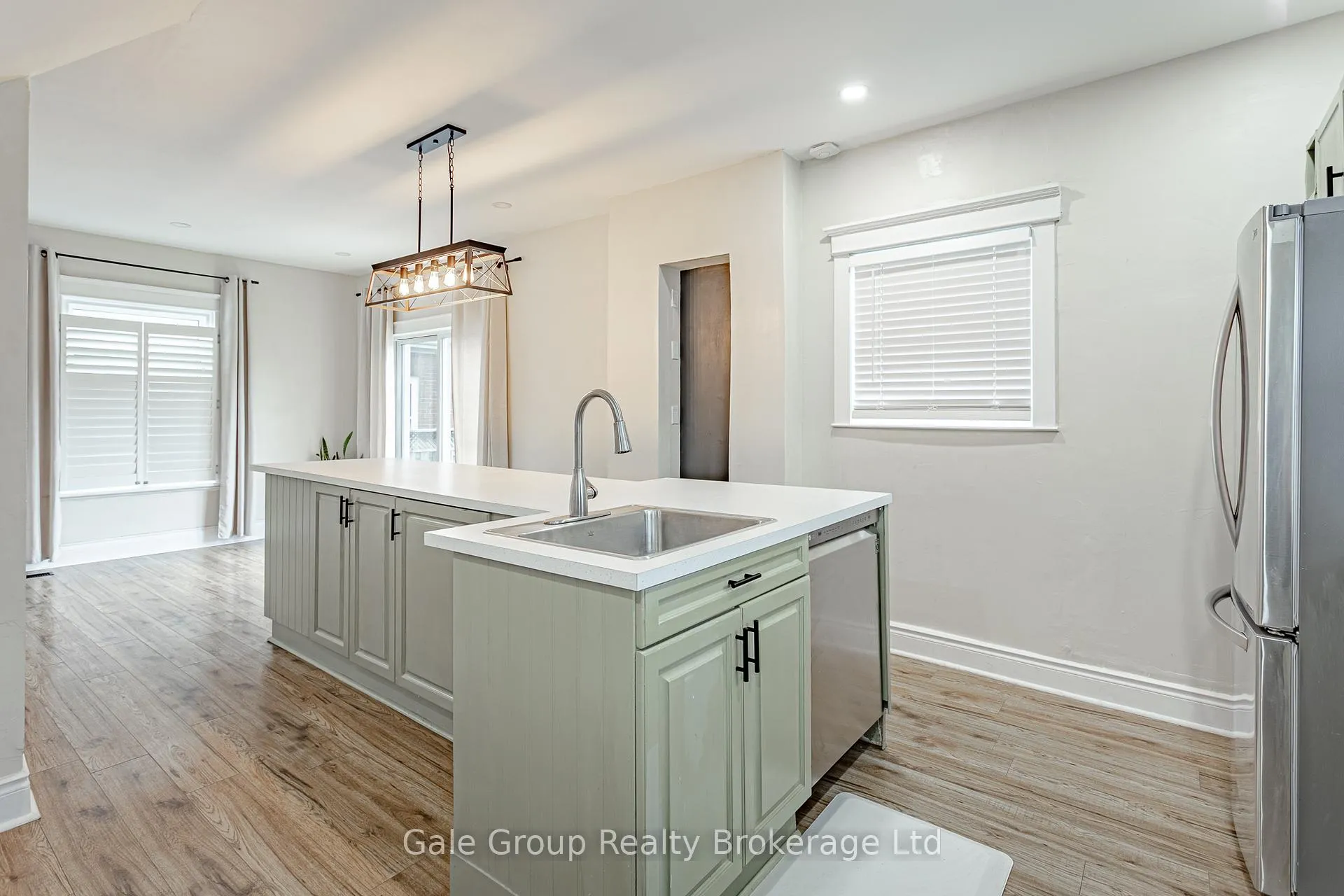 Photo 22 of 22 Strathcona Avenue, Brantford, Eagle Place East — HOMEH