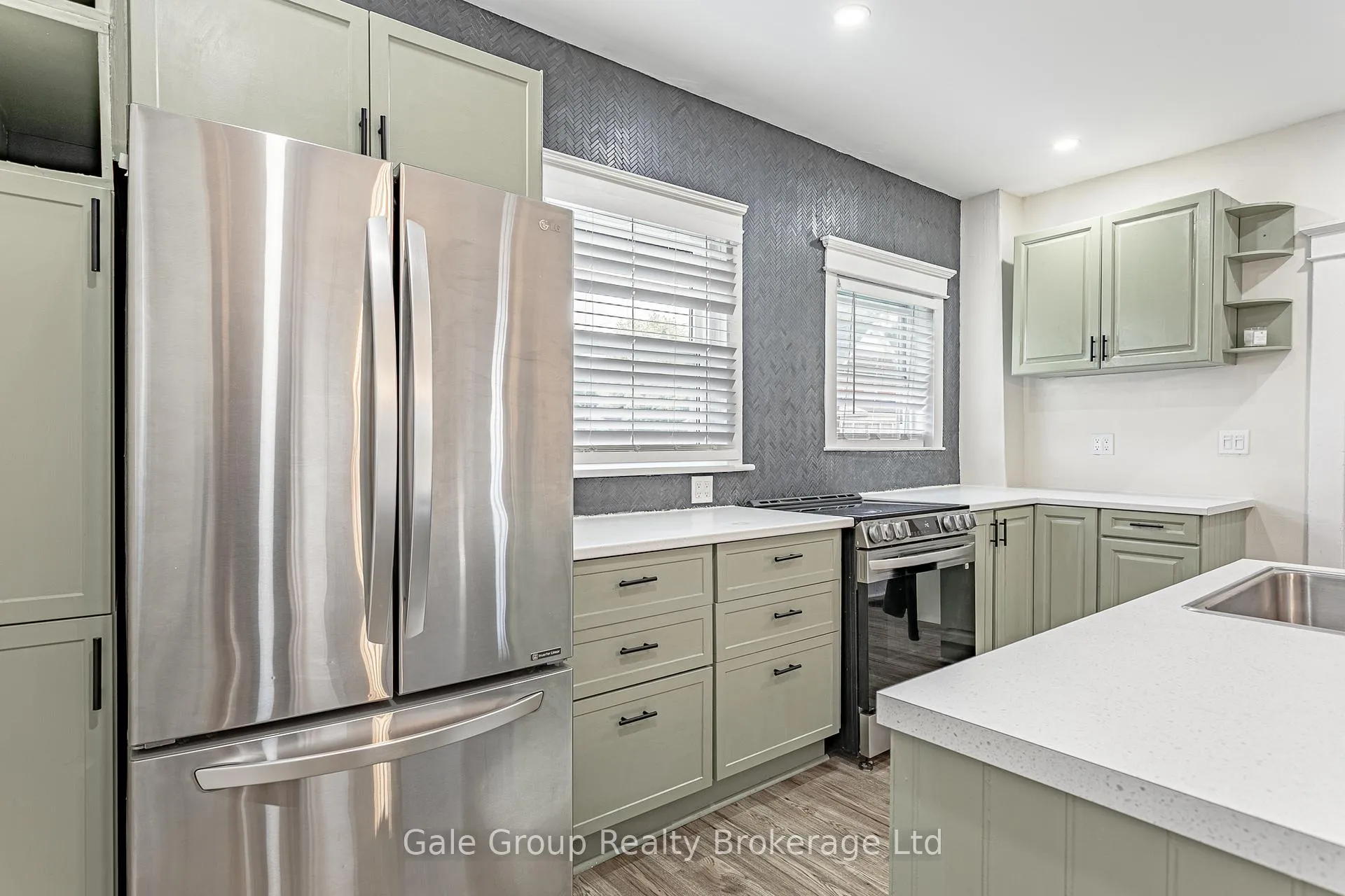 Photo 26 of 22 Strathcona Avenue, Brantford, Eagle Place East — HOMEH