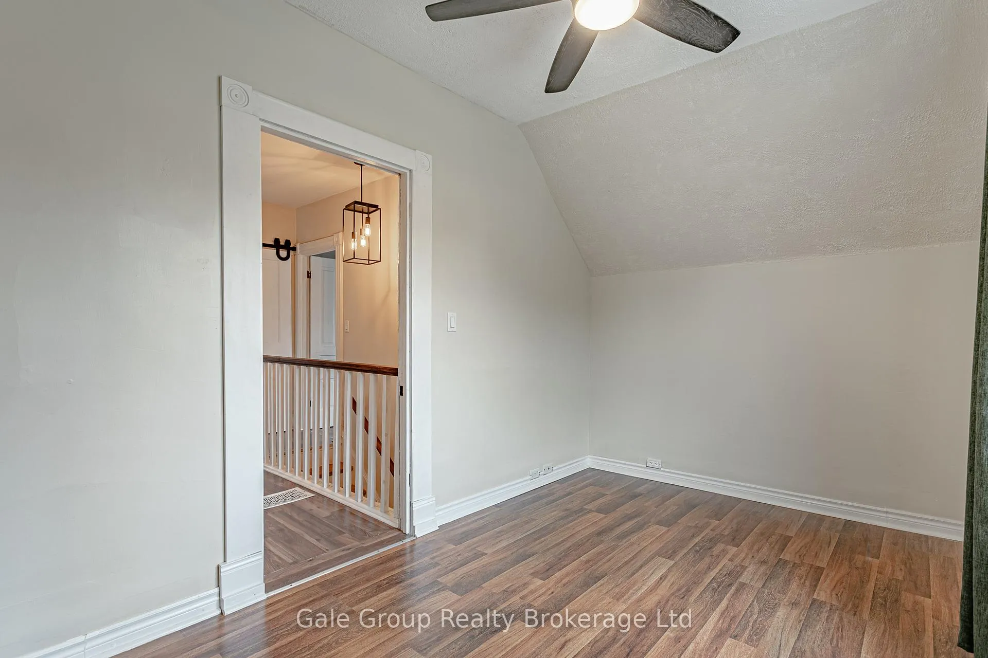 Photo 29 of 22 Strathcona Avenue, Brantford, Eagle Place East — HOMEH