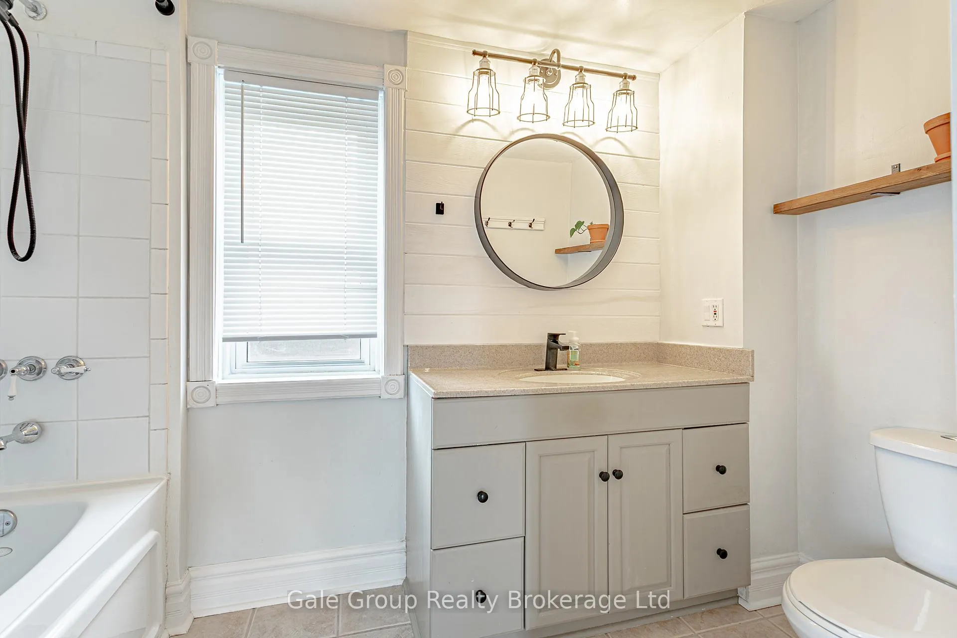 Photo 30 of 22 Strathcona Avenue, Brantford, Eagle Place East — HOMEH