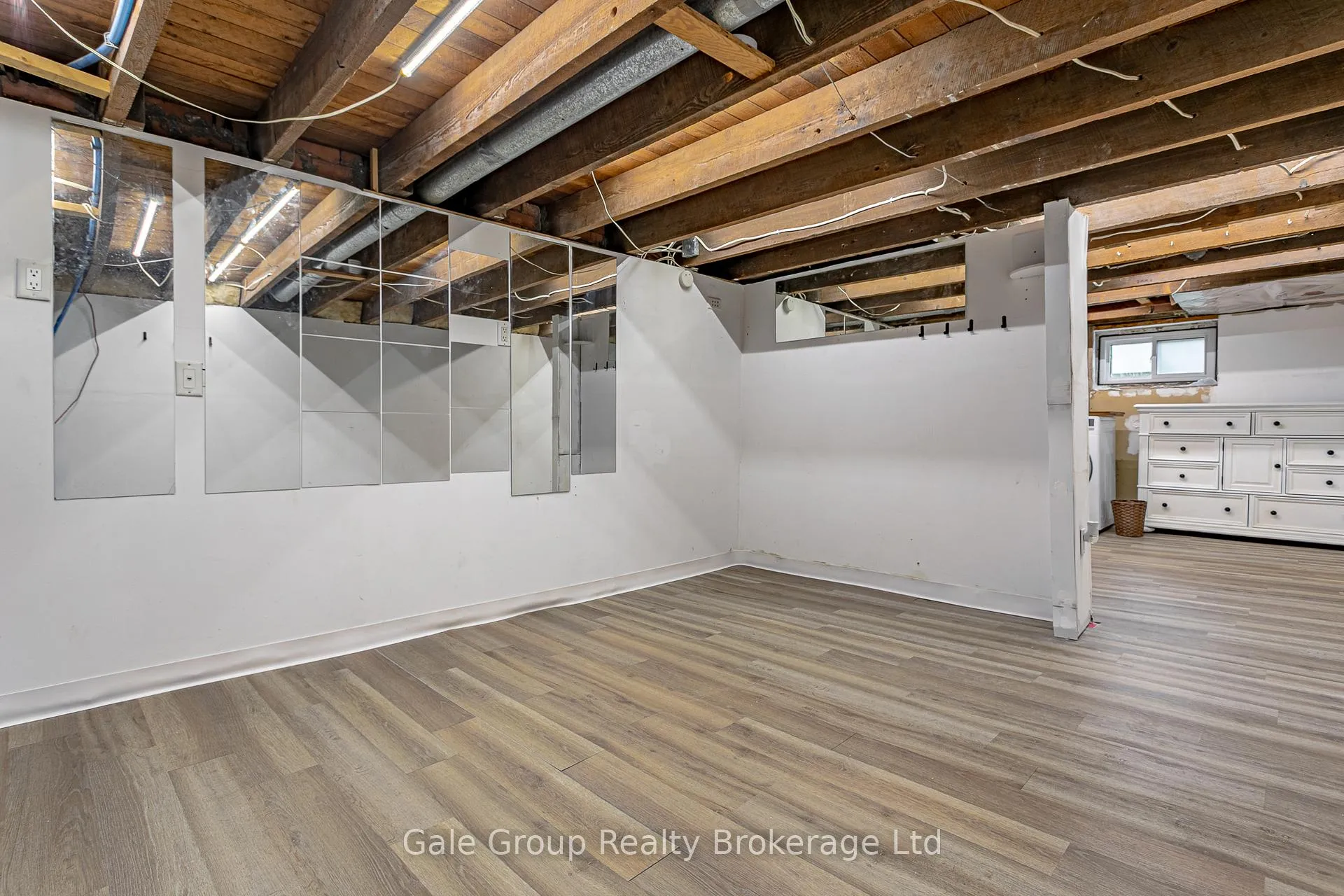 Photo 40 of 22 Strathcona Avenue, Brantford, Eagle Place East — HOMEH
