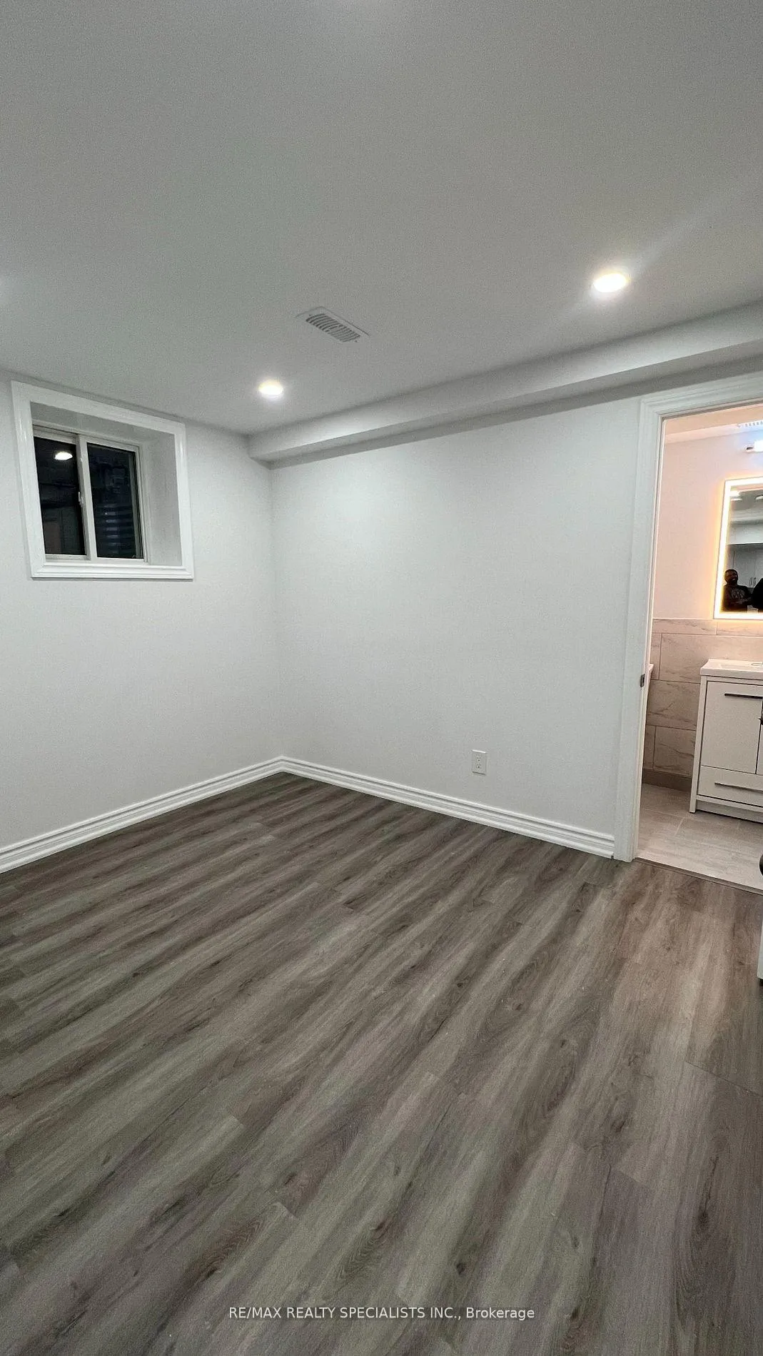 Photo 6 of 12 Schwalm Crescent, New Tecumseth, Tottenham — HOMEH
