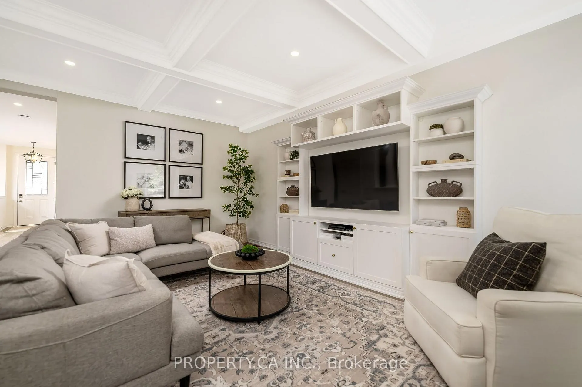Photo 8 of 27 Macbean Crescent, Hamilton, Waterdown — HOMEH