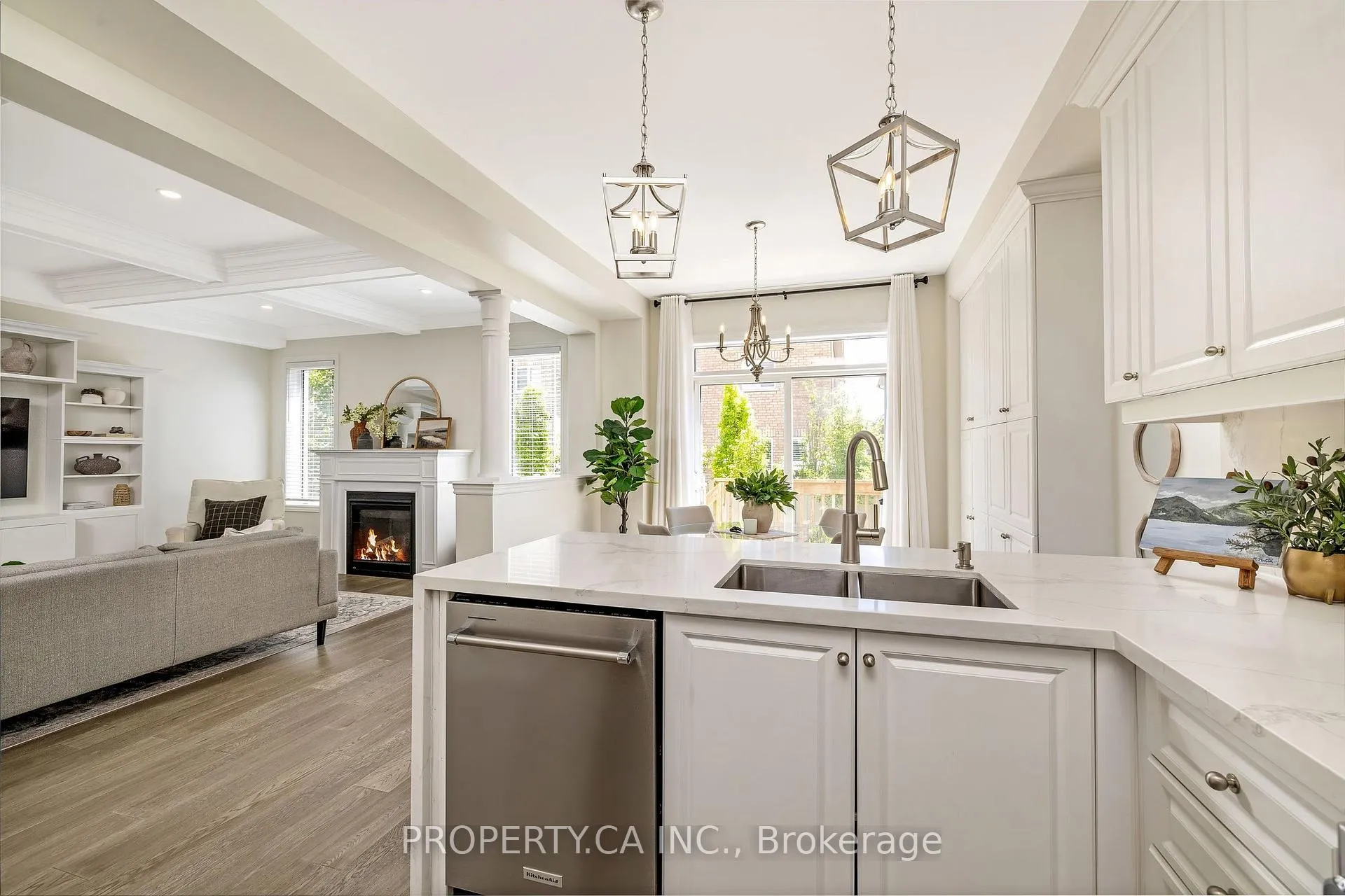 Photo 13 of 27 Macbean Crescent, Hamilton, Waterdown — HOMEH