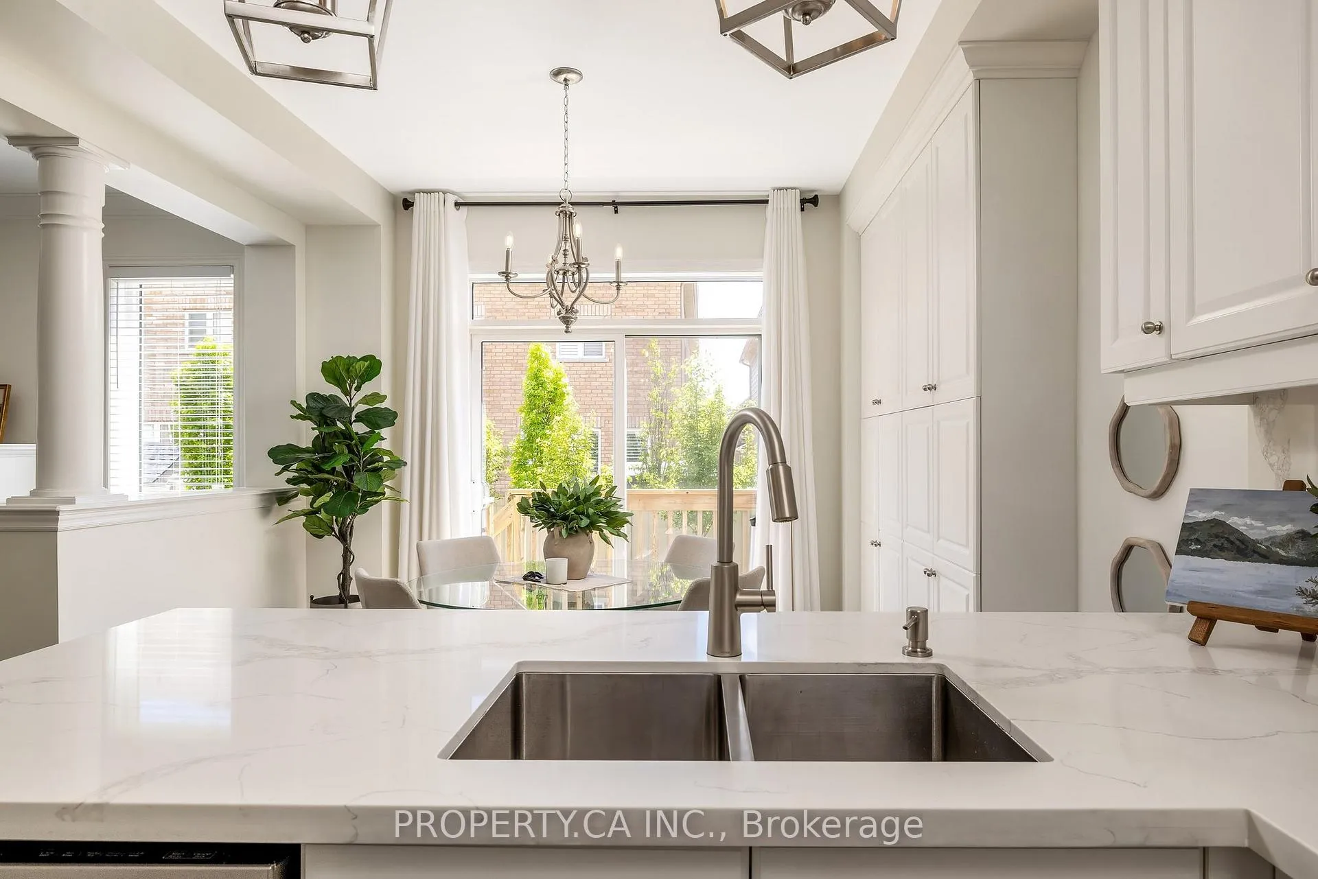 Photo 14 of 27 Macbean Crescent, Hamilton, Waterdown — HOMEH