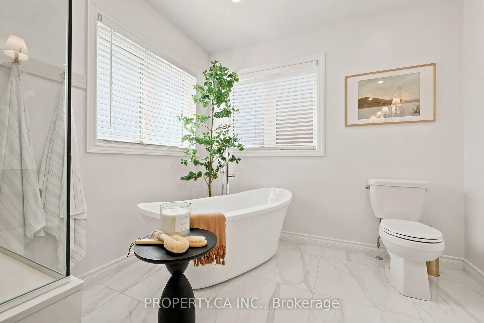 Photo 23 of 27 Macbean Crescent, Hamilton, Waterdown — HOMEH
