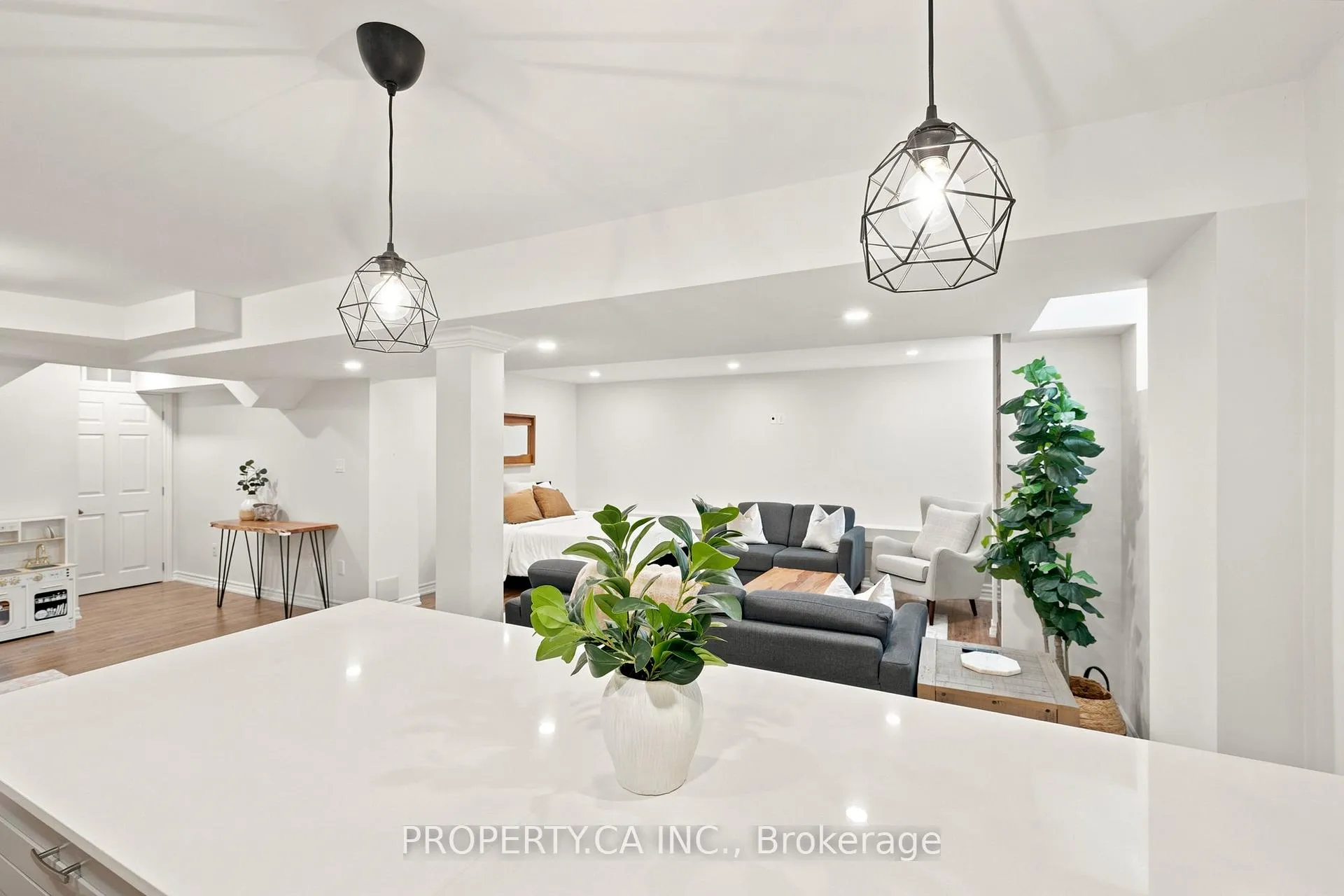 Photo 37 of 27 Macbean Crescent, Hamilton, Waterdown — HOMEH