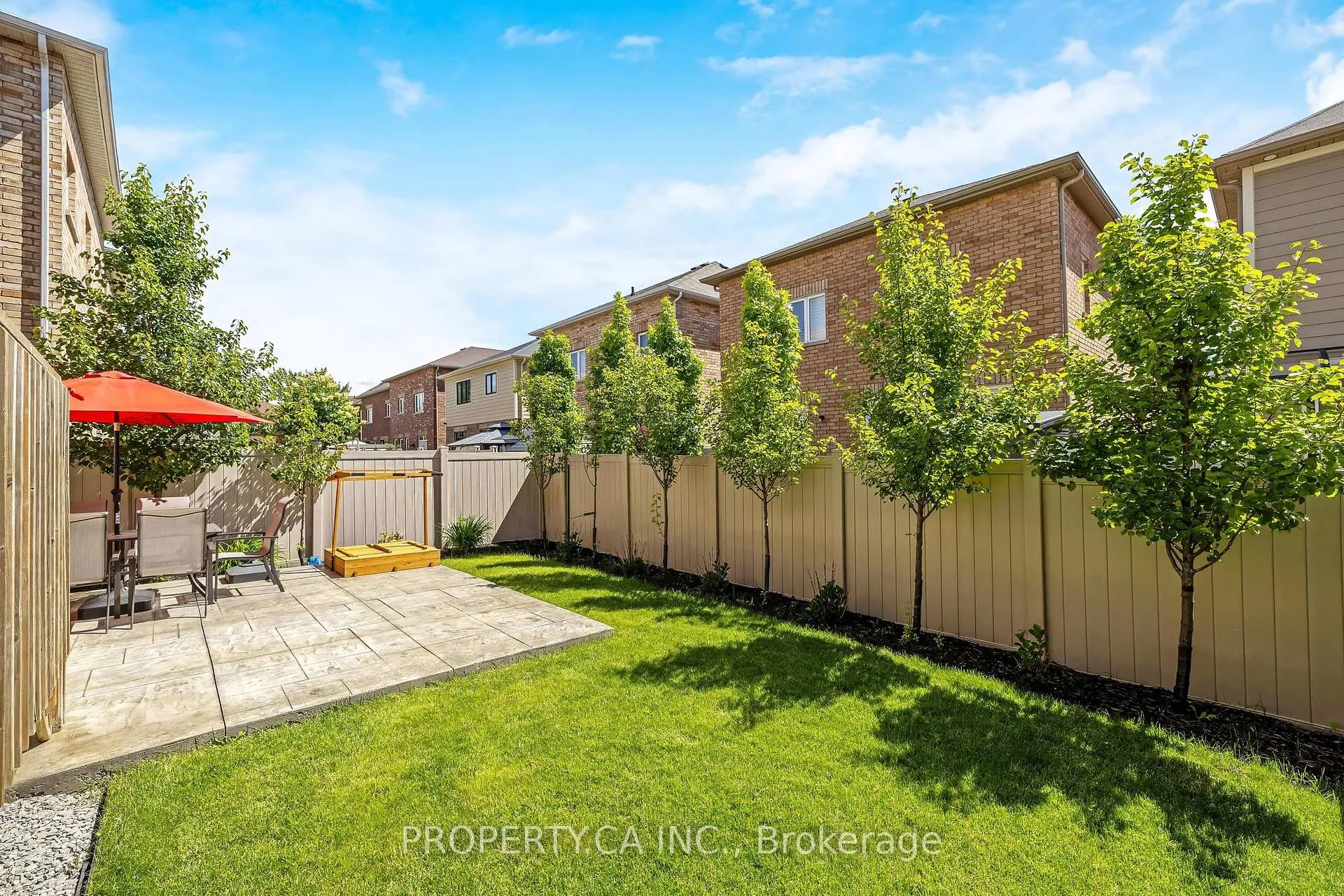 Photo 40 of 27 Macbean Crescent, Hamilton, Waterdown — HOMEH