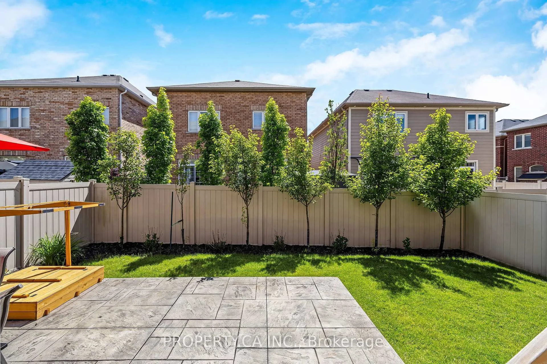 Photo 41 of 27 Macbean Crescent, Hamilton, Waterdown — HOMEH