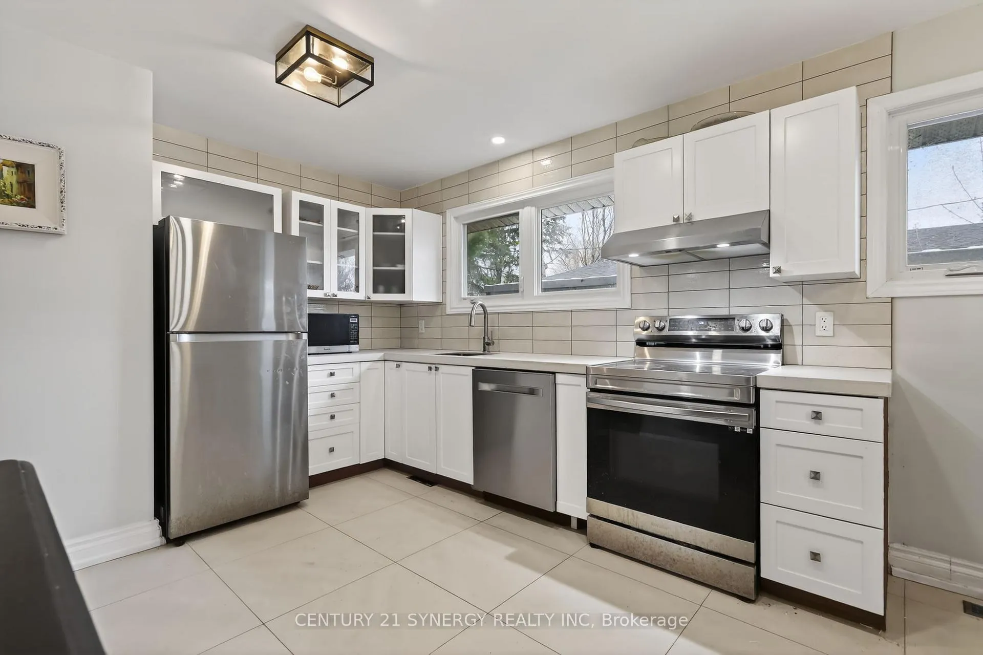 Photo 12 of 2358 Joliffe Street, Ottawa, Hawthorne Meadows — HOMEH