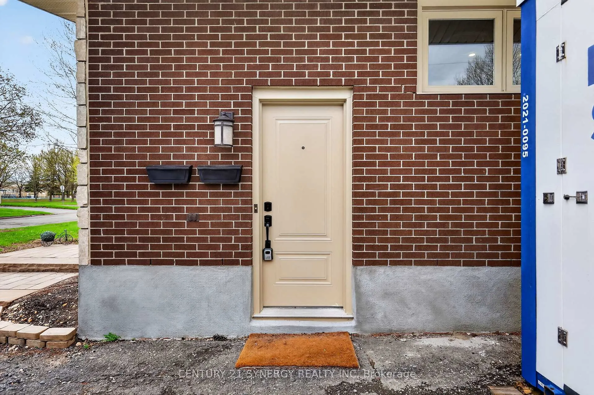 Photo 44 of 2358 Joliffe Street, Ottawa, Hawthorne Meadows — HOMEH