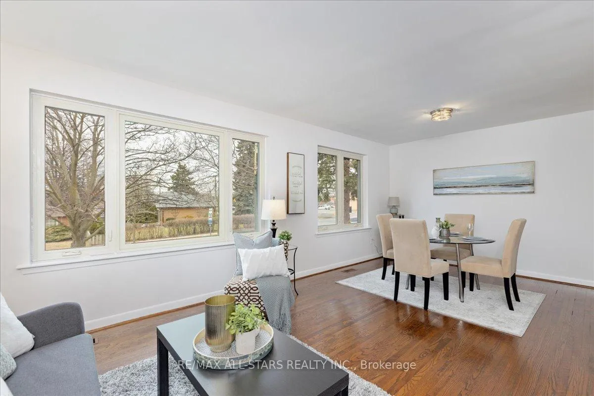 Photo 4 of 55 Sancrest Drive, Scarborough, Bendale — HOMEH