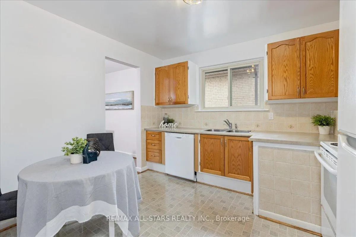 Photo 11 of 55 Sancrest Drive, Scarborough, Bendale — HOMEH