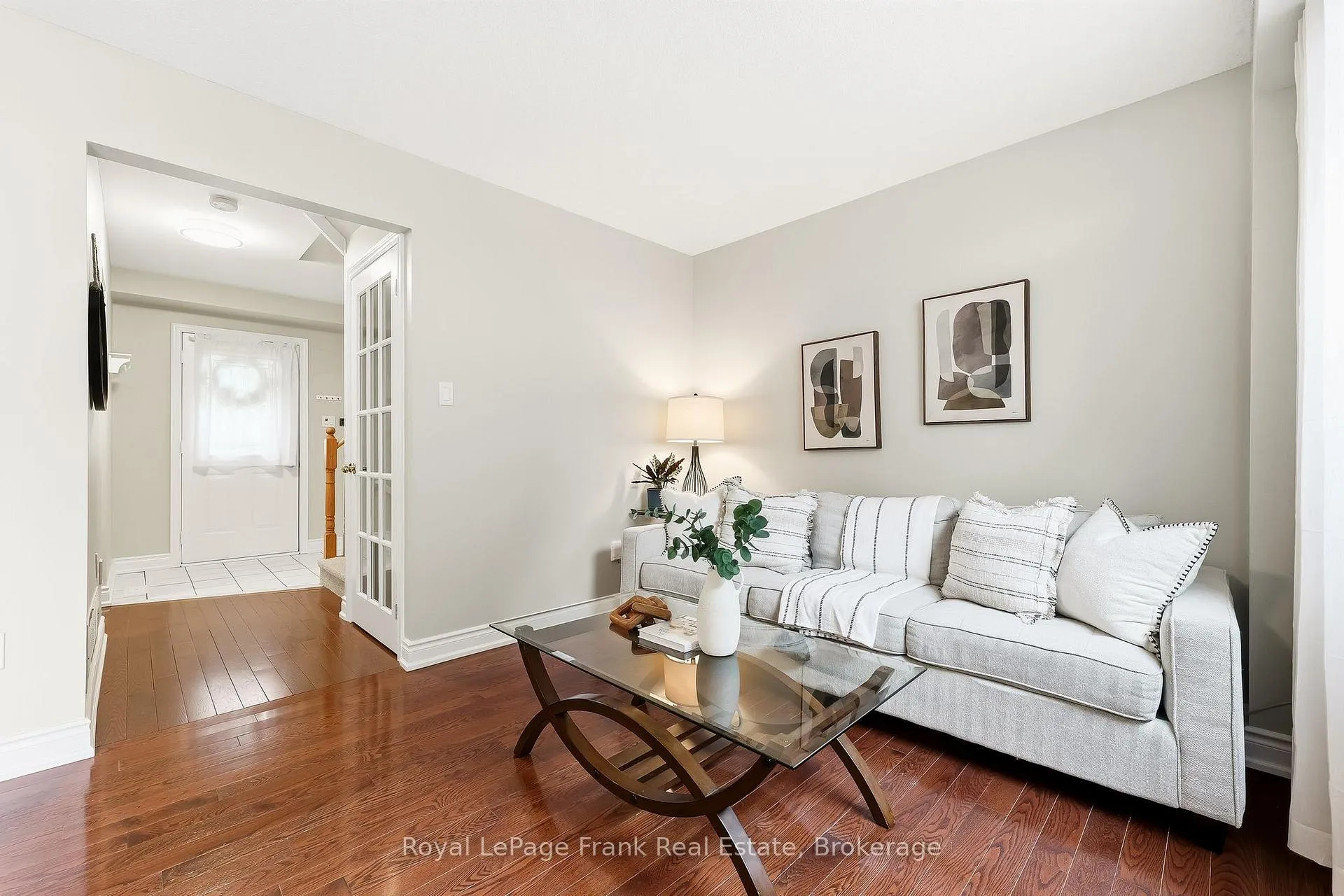 Photo 6 of 41 Landerville Lane, Clarington, Bowmanville — HOMEH