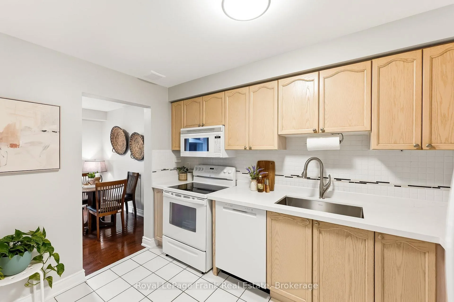 Photo 13 of 41 Landerville Lane, Clarington, Bowmanville — HOMEH