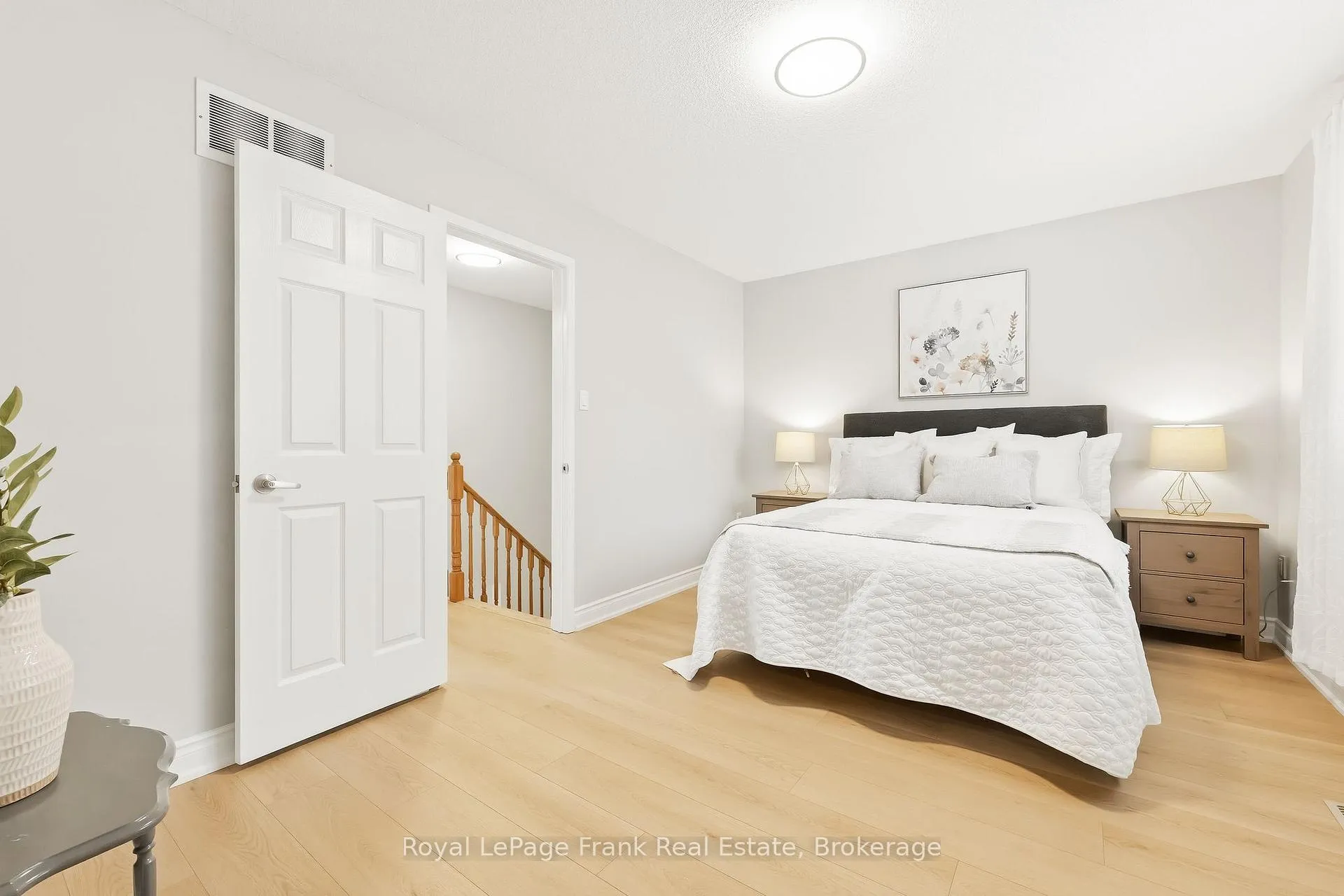 Photo 17 of 41 Landerville Lane, Clarington, Bowmanville — HOMEH
