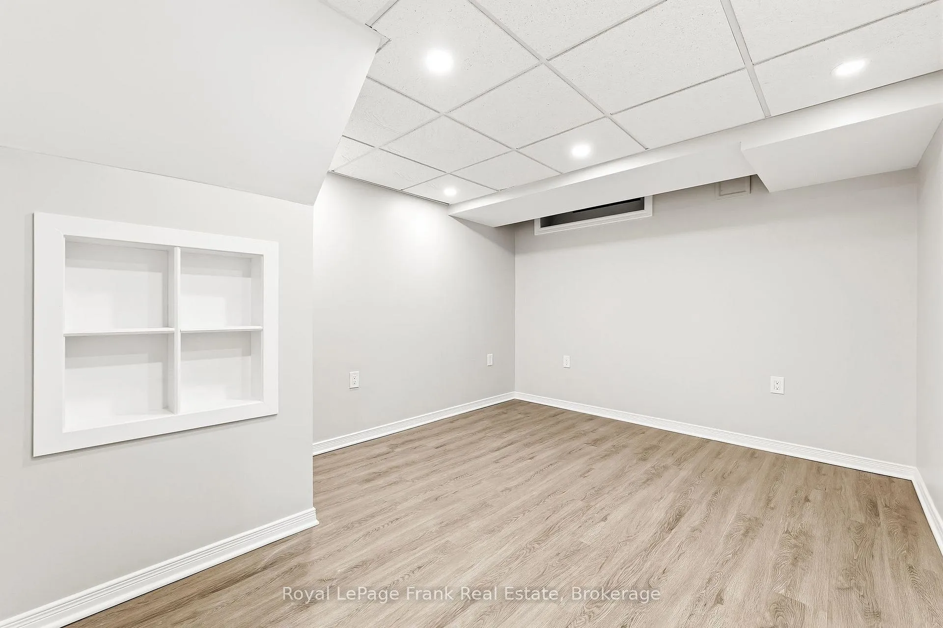 Photo 25 of 41 Landerville Lane, Clarington, Bowmanville — HOMEH