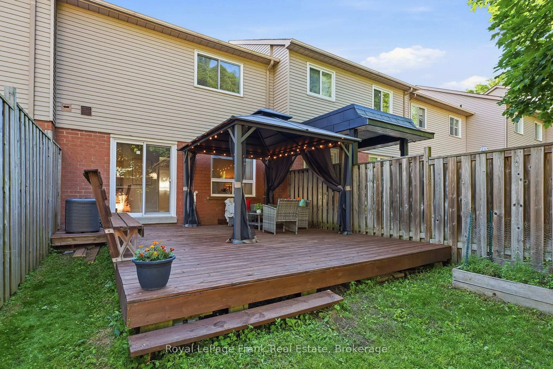 Photo 35 of 41 Landerville Lane, Clarington, Bowmanville — HOMEH