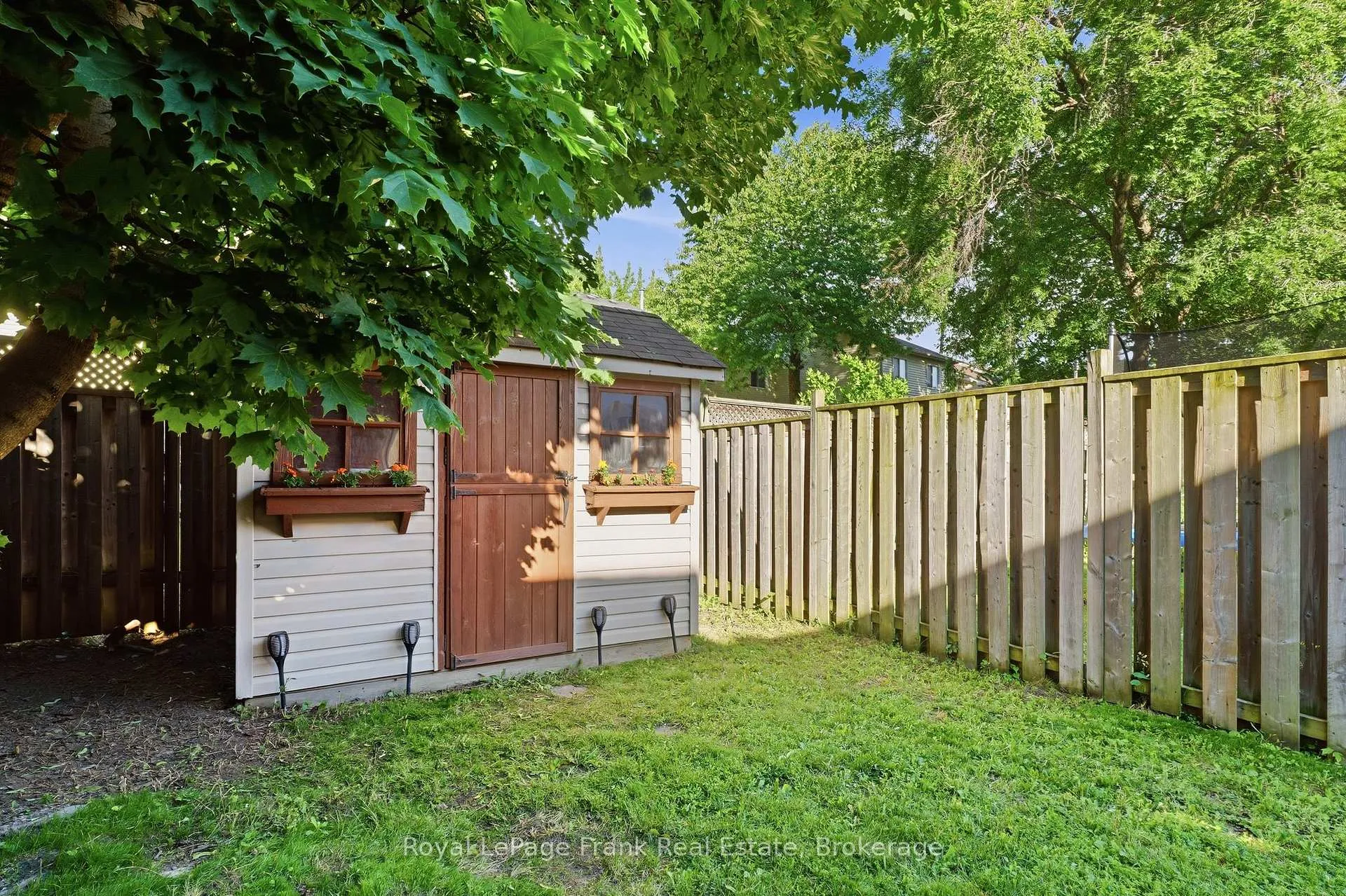 Photo 38 of 41 Landerville Lane, Clarington, Bowmanville — HOMEH