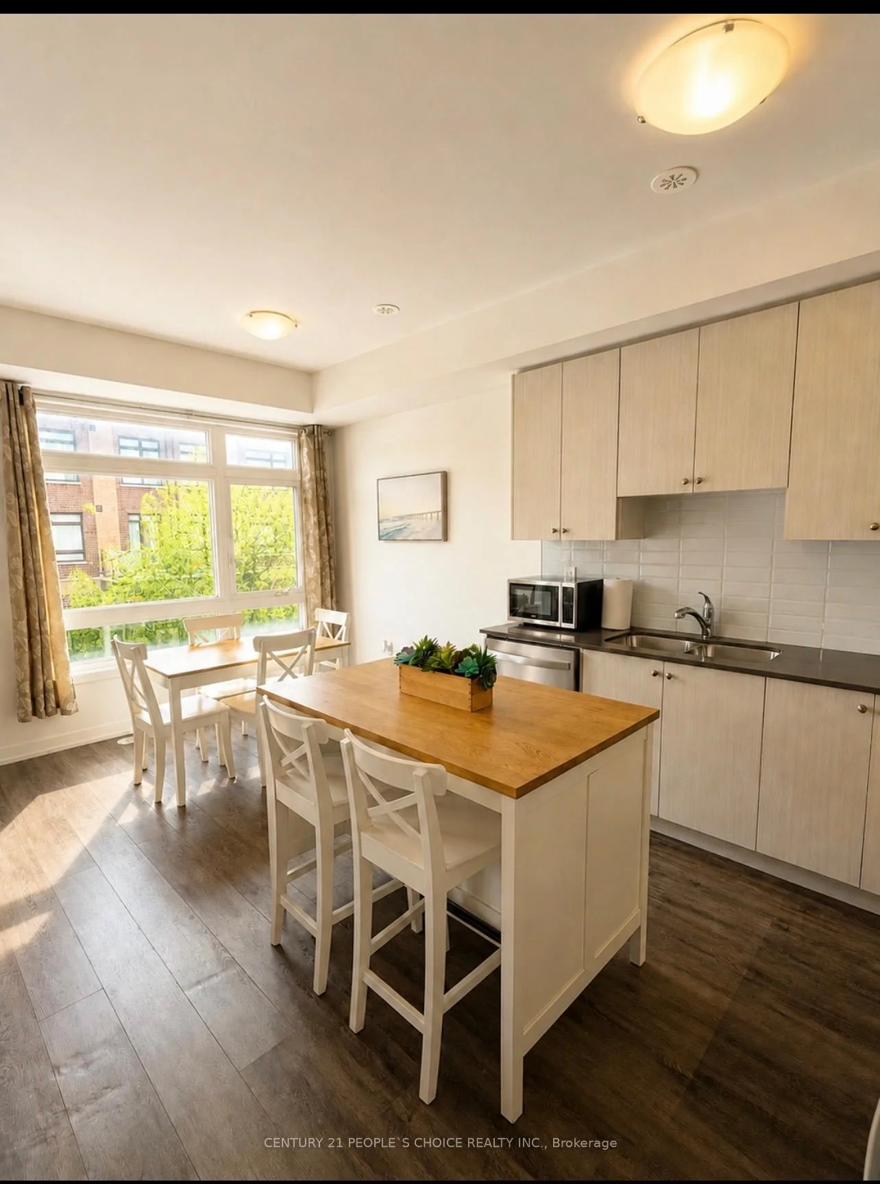 Photo 6 of 10 Tauton Street, Vaughan, Vaughan Grove — HOMEH