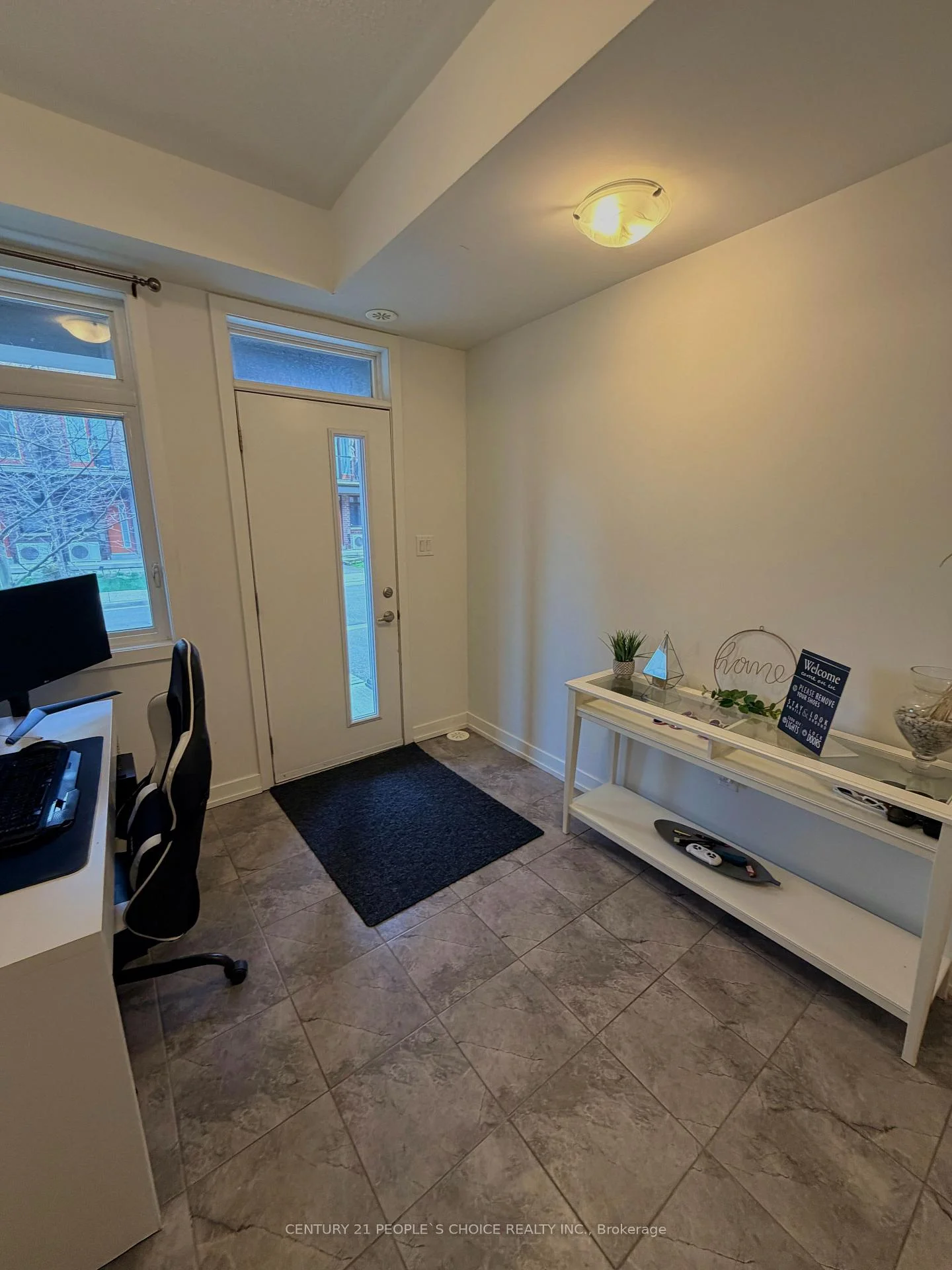 Photo 10 of 10 Tauton Street, Vaughan, Vaughan Grove — HOMEH