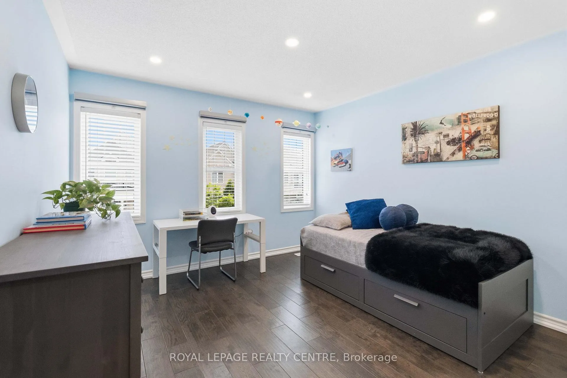 Photo 18 of 1590 Clitherow Drive, Milton, Ford — HOMEH