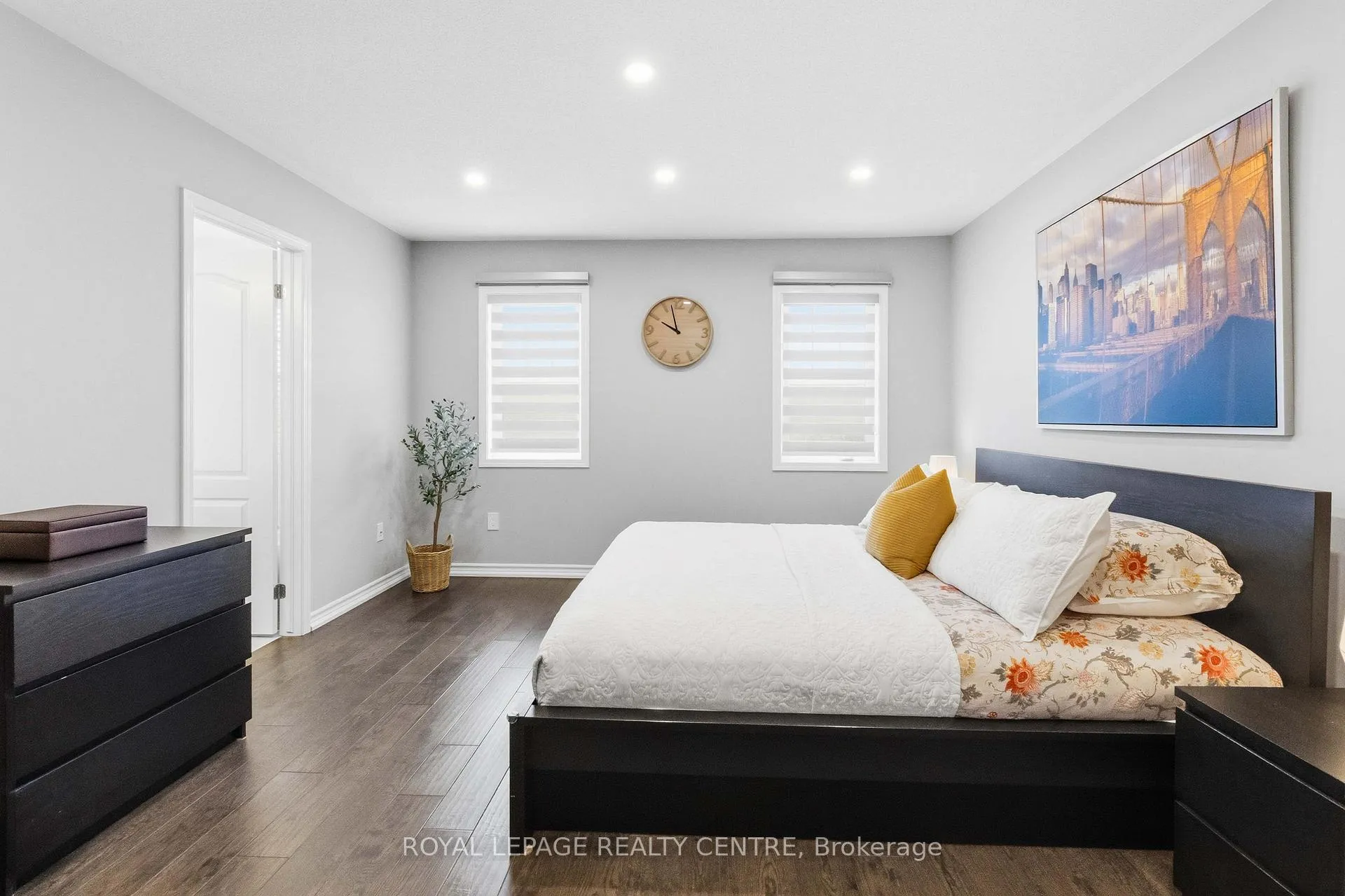Photo 27 of 1590 Clitherow Drive, Milton, Ford — HOMEH