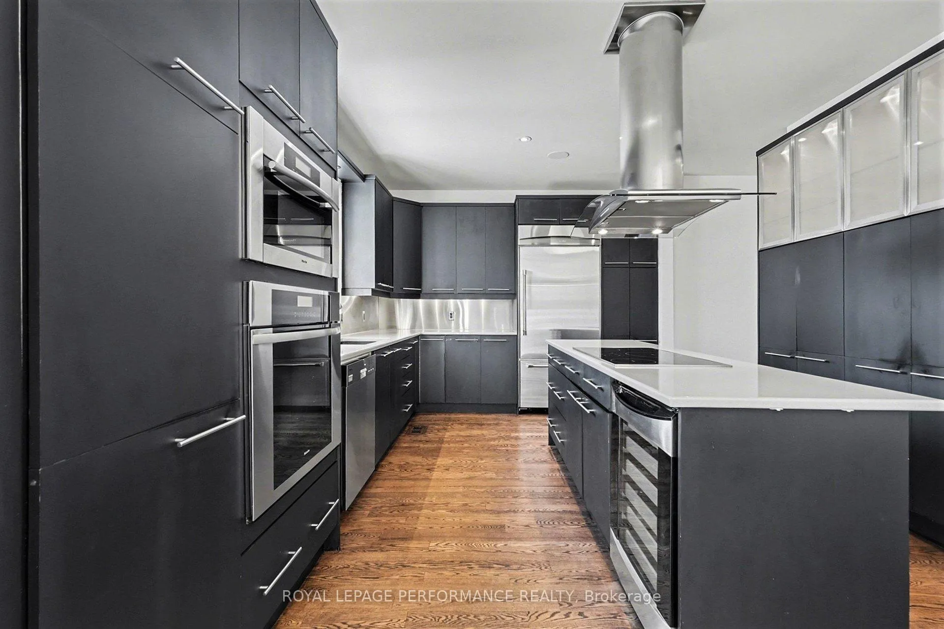 Photo 7 of 805 Kingsmere Avenue, Ottawa, McKellar Heights/Glabar Park — HOMEH