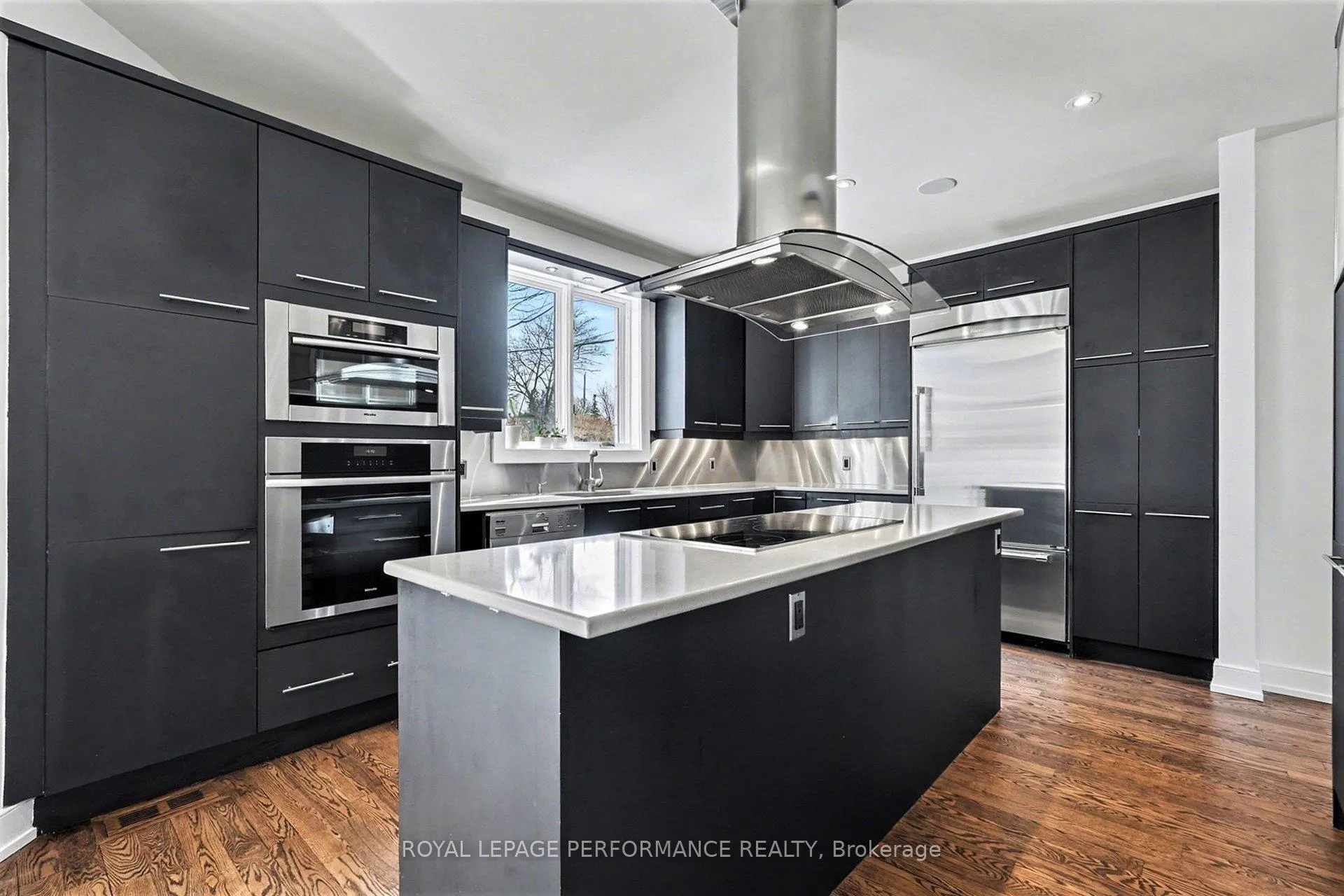 Photo 8 of 805 Kingsmere Avenue, Ottawa, McKellar Heights/Glabar Park — HOMEH