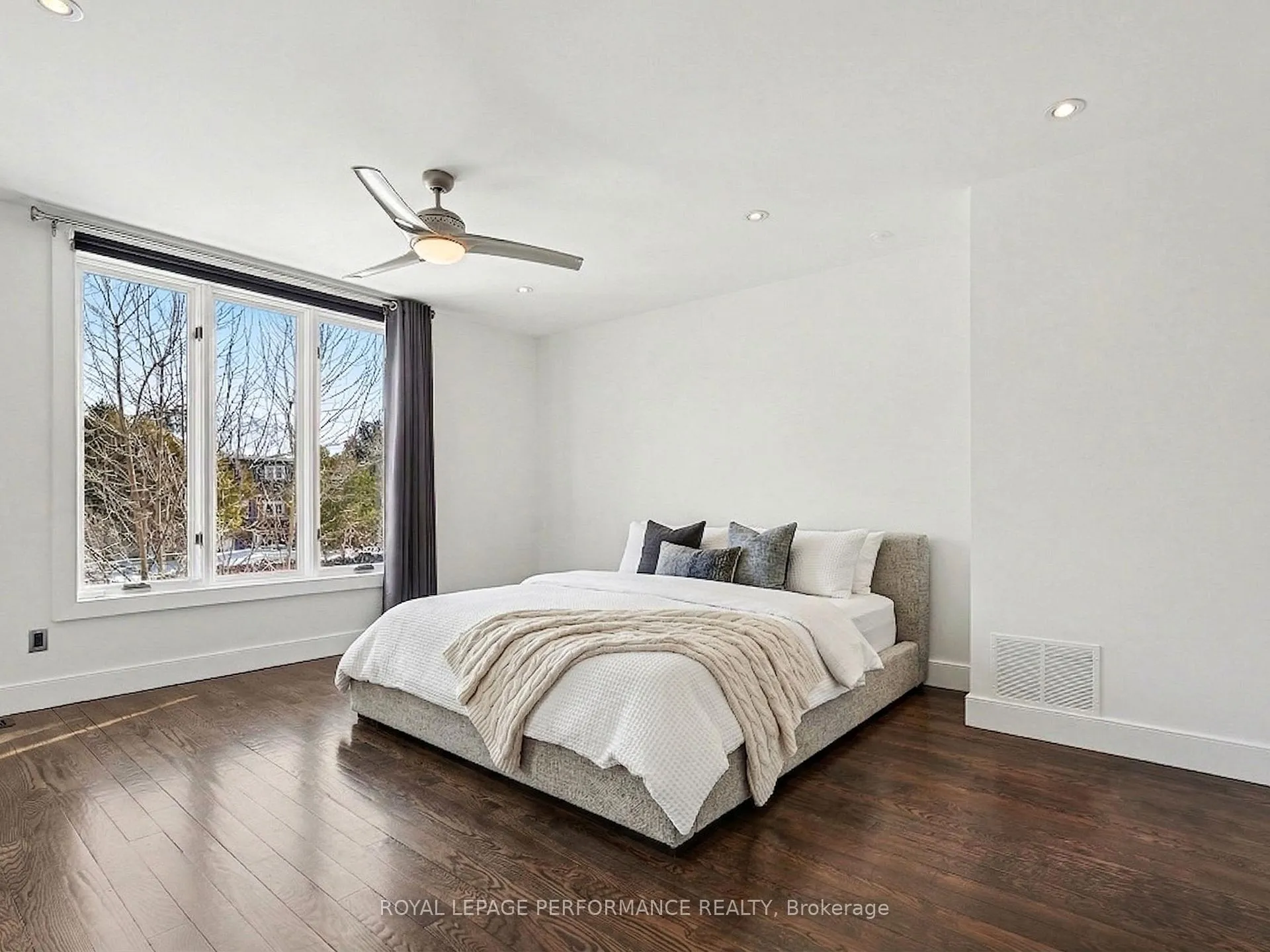 Photo 18 of 805 Kingsmere Avenue, Ottawa, McKellar Heights/Glabar Park — HOMEH