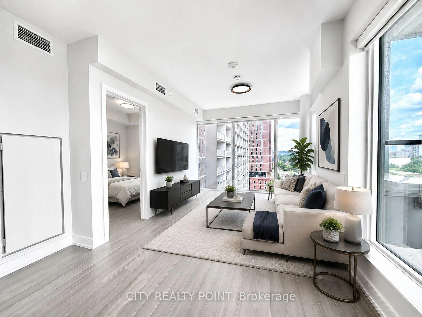 Photo 2 of Unit 1003, 664 Spadina Avenue, Toronto, University — HOMEH