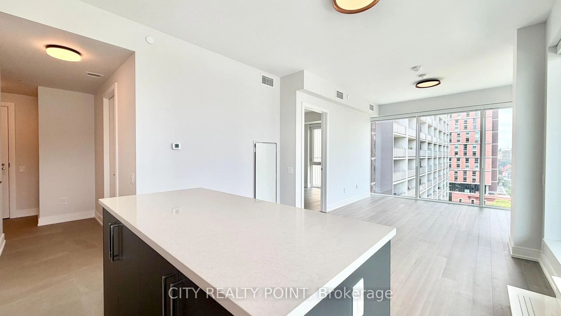 Photo 9 of Unit 1003, 664 Spadina Avenue, Toronto, University — HOMEH