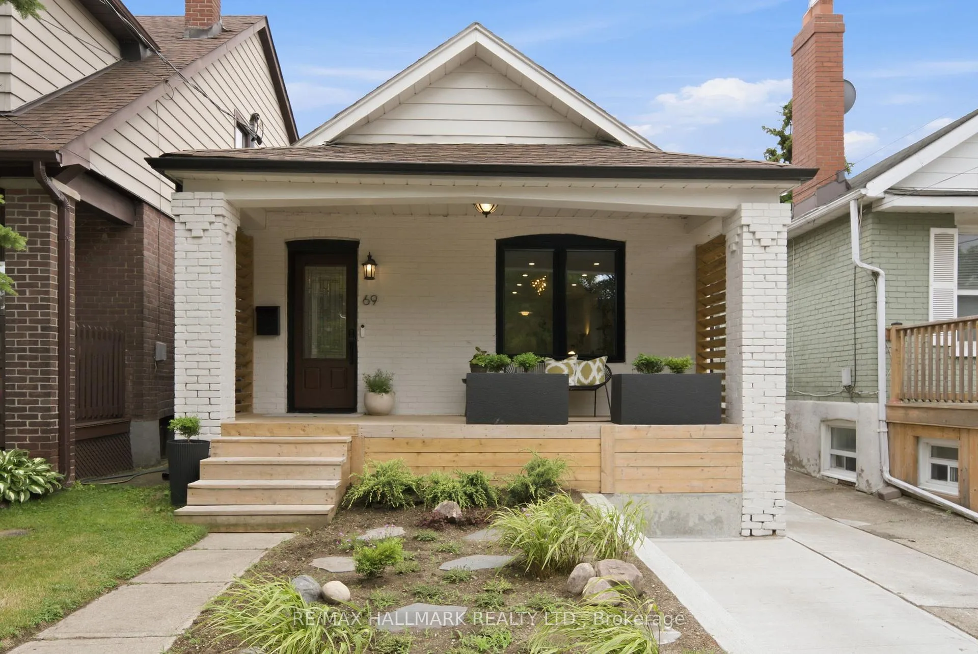 Photo 3 of 69 Gatwick Avenue, Toronto, Woodbine-Lumsden — HOMEH