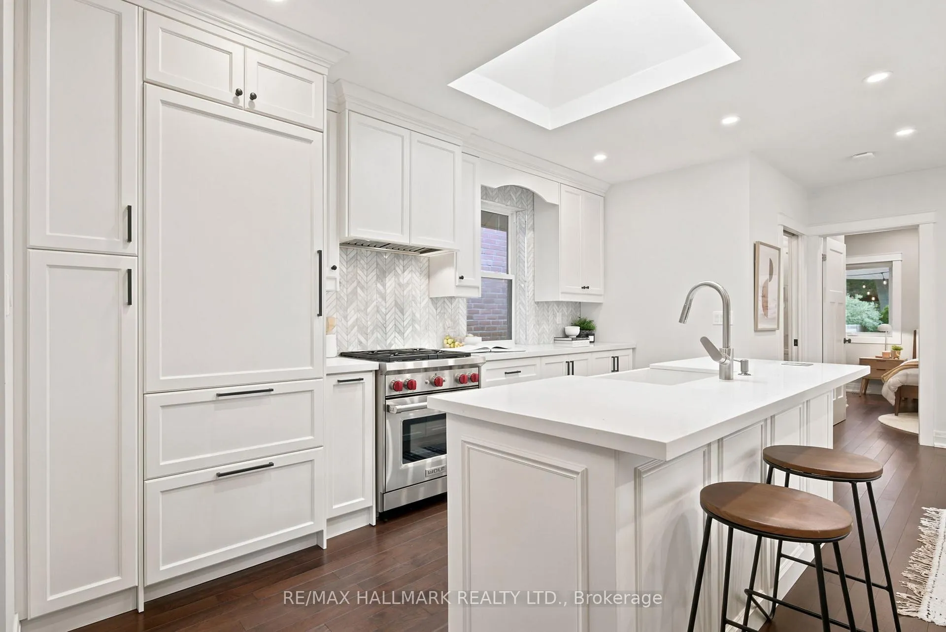 Photo 13 of 69 Gatwick Avenue, Toronto, Woodbine-Lumsden — HOMEH