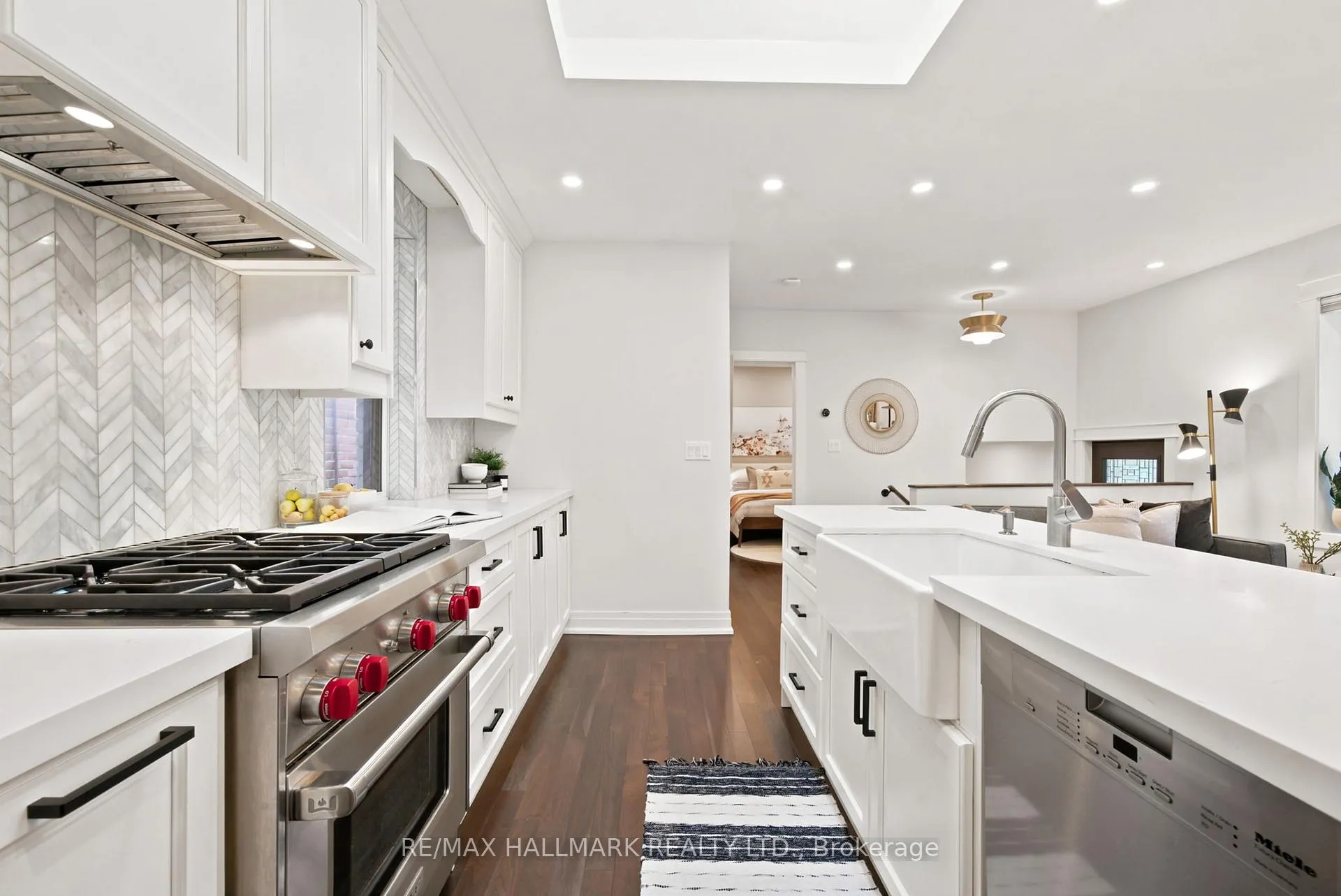 Photo 14 of 69 Gatwick Avenue, Toronto, Woodbine-Lumsden — HOMEH
