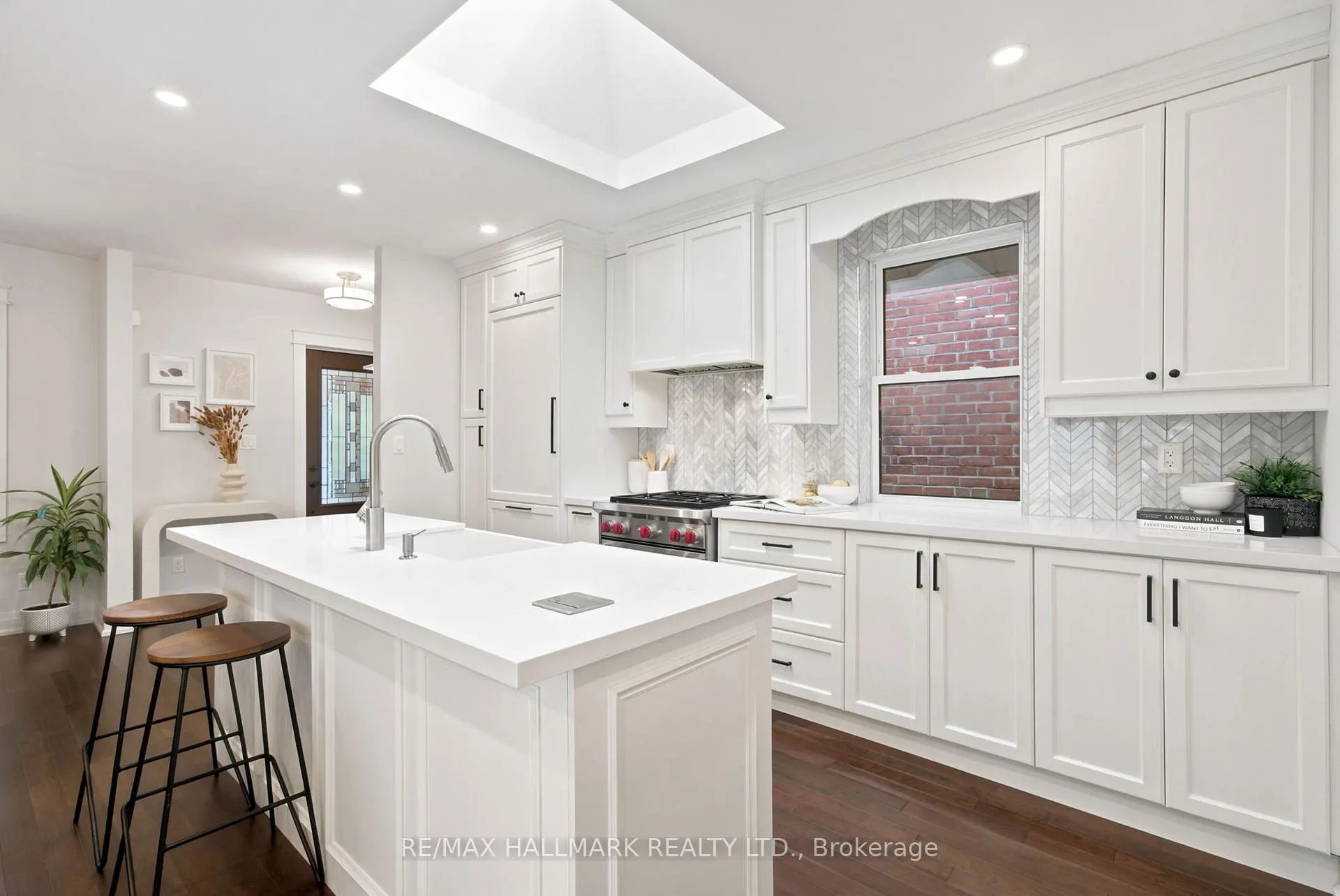 Photo 16 of 69 Gatwick Avenue, Toronto, Woodbine-Lumsden — HOMEH