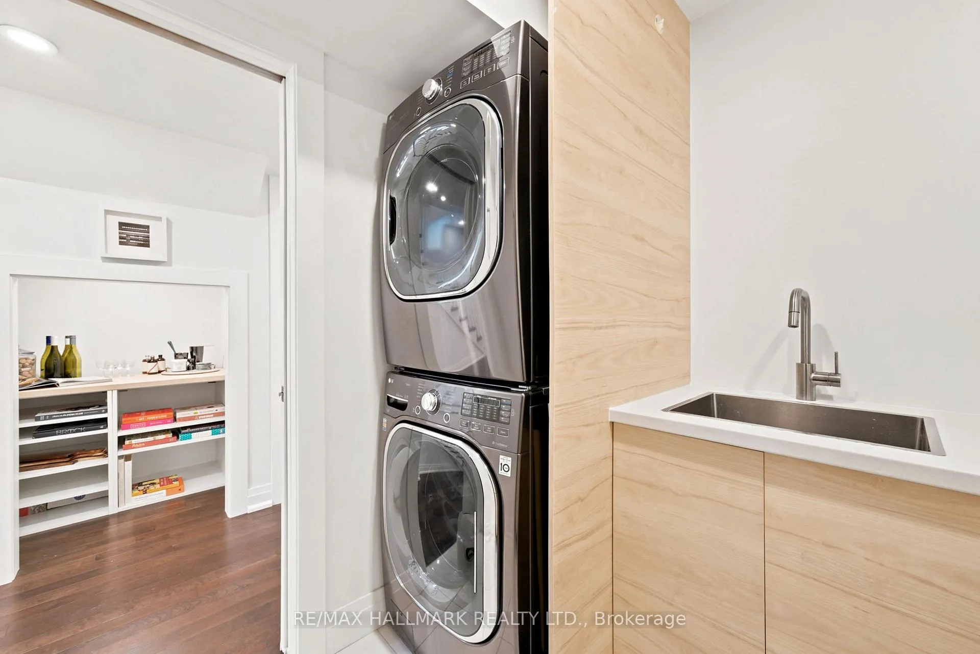 Photo 34 of 69 Gatwick Avenue, Toronto, Woodbine-Lumsden — HOMEH