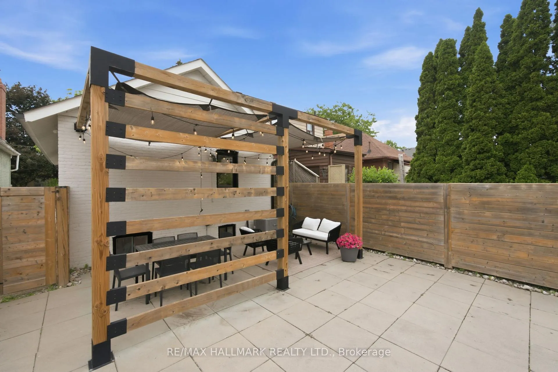 Photo 42 of 69 Gatwick Avenue, Toronto, Woodbine-Lumsden — HOMEH