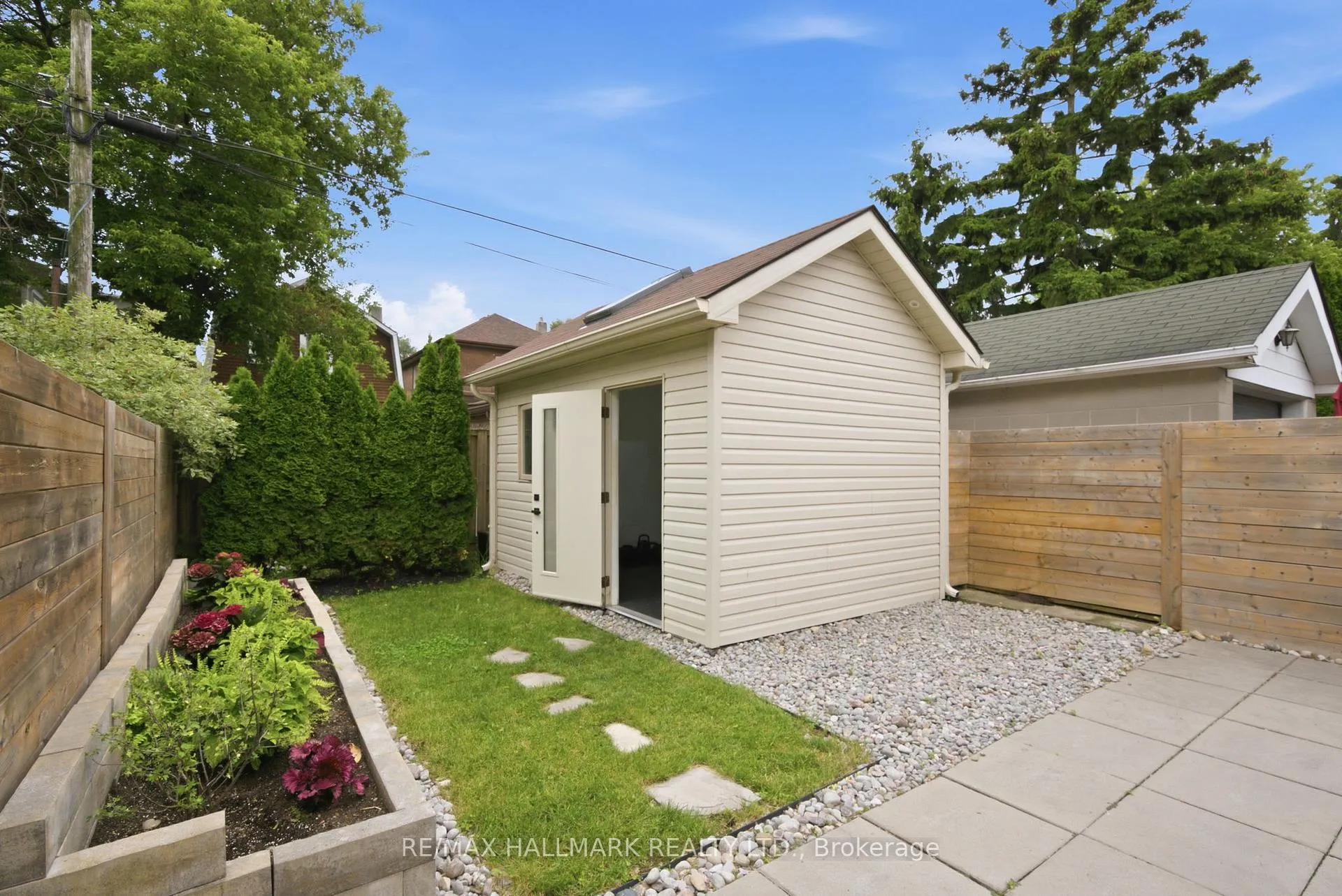 Photo 43 of 69 Gatwick Avenue, Toronto, Woodbine-Lumsden — HOMEH